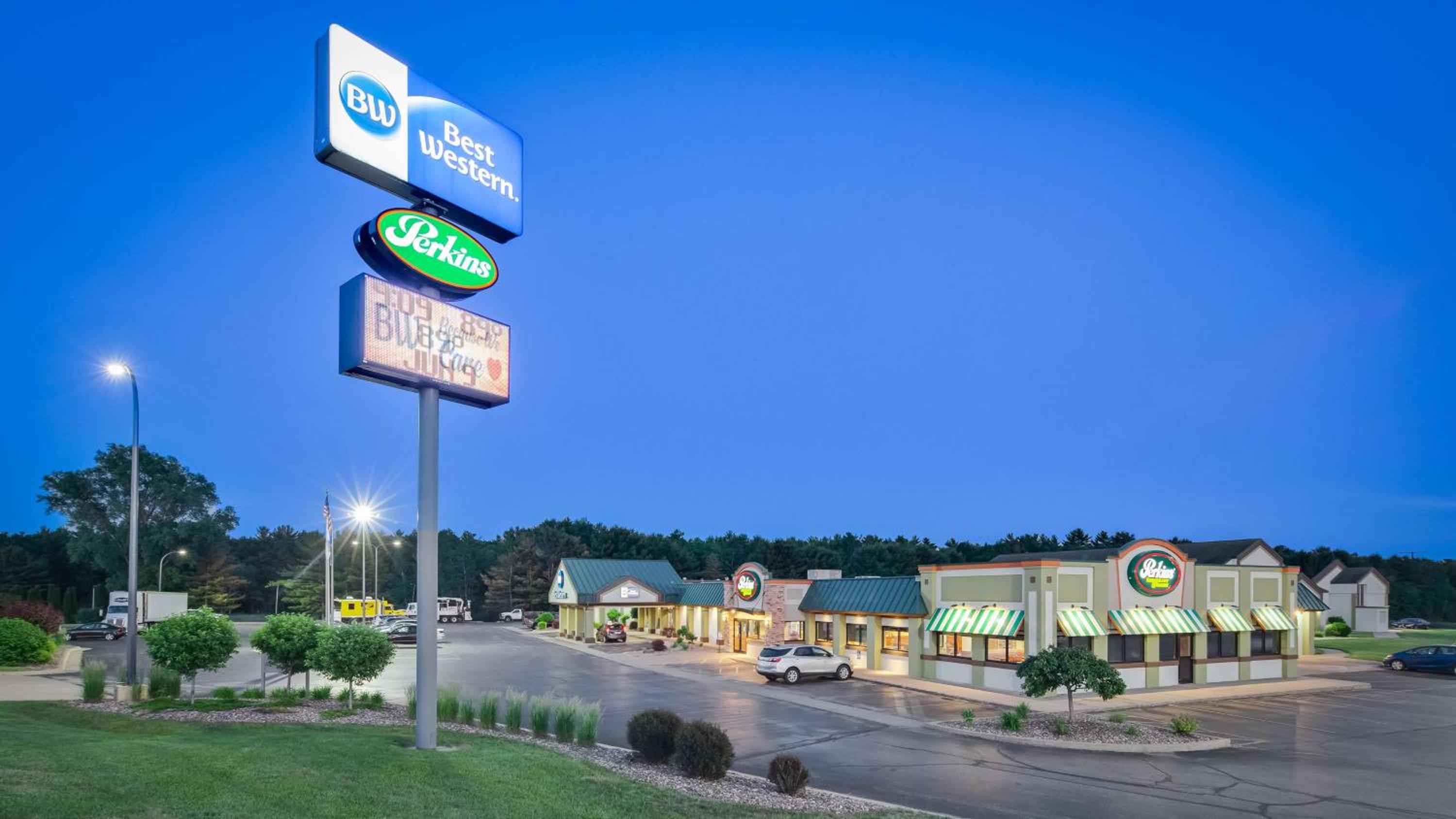 Tomah Vacations - Best Western Tomah Hotel - Property Image 3