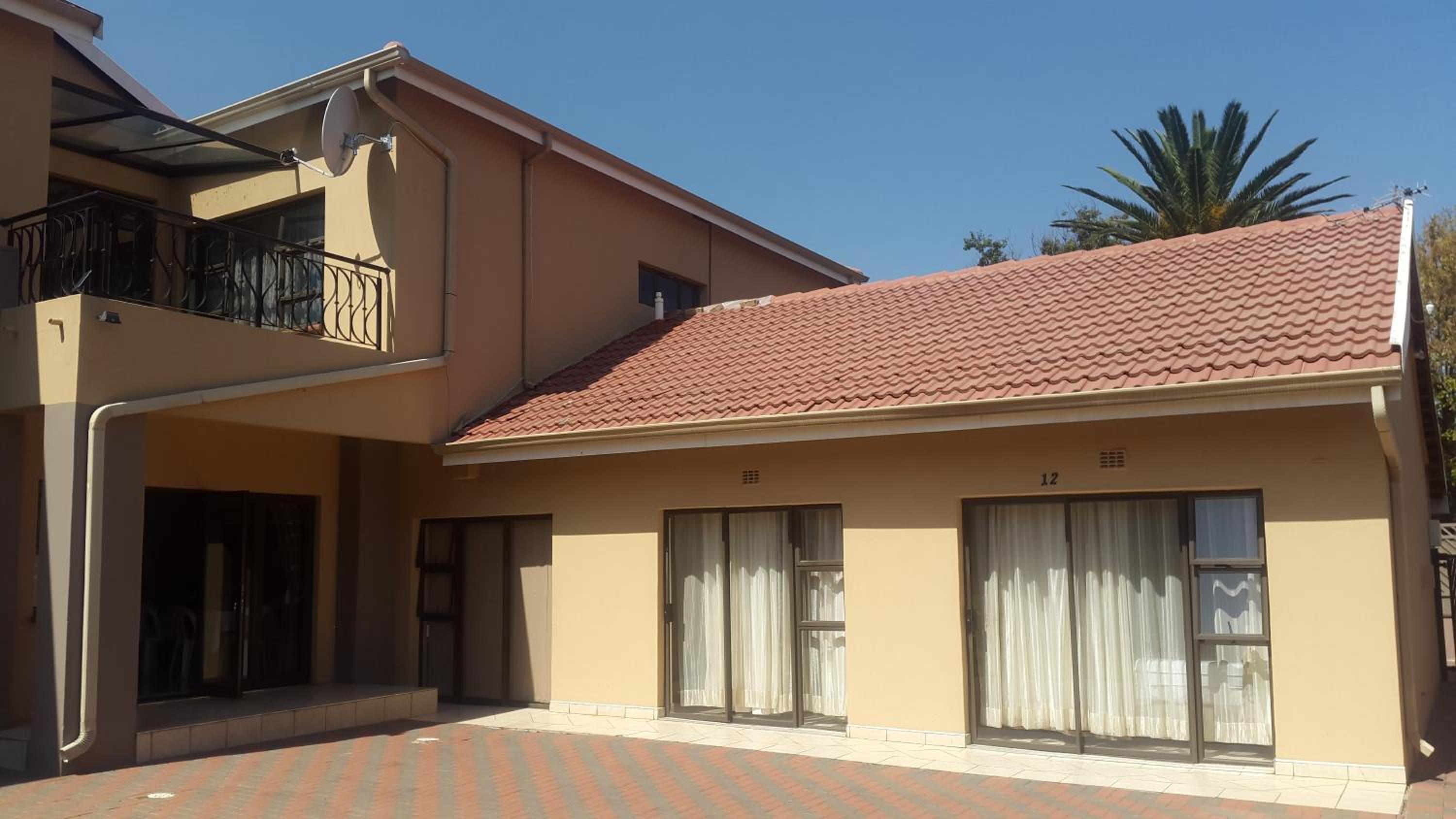 Ikaze Guest House