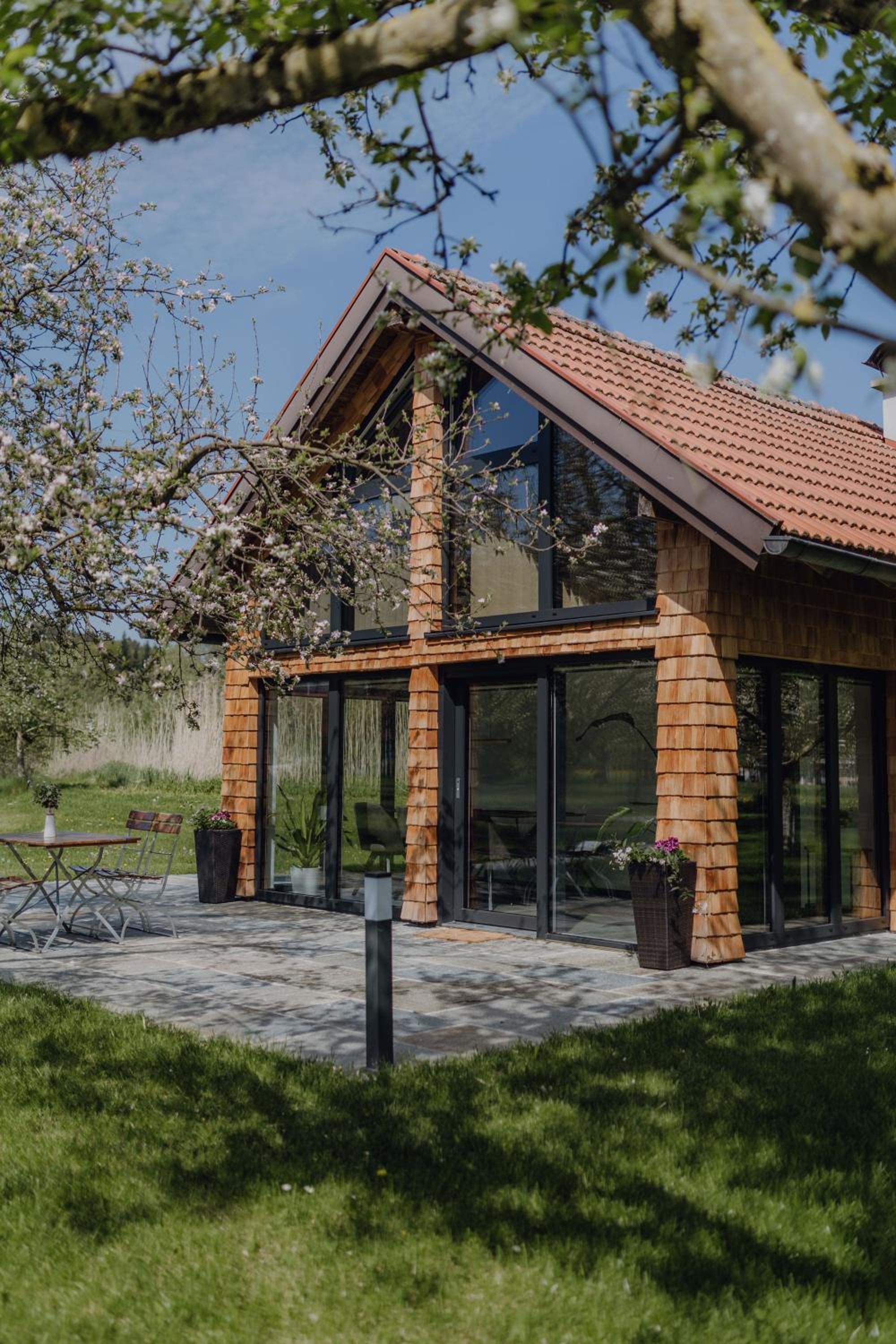 Chalet im Obstgarten