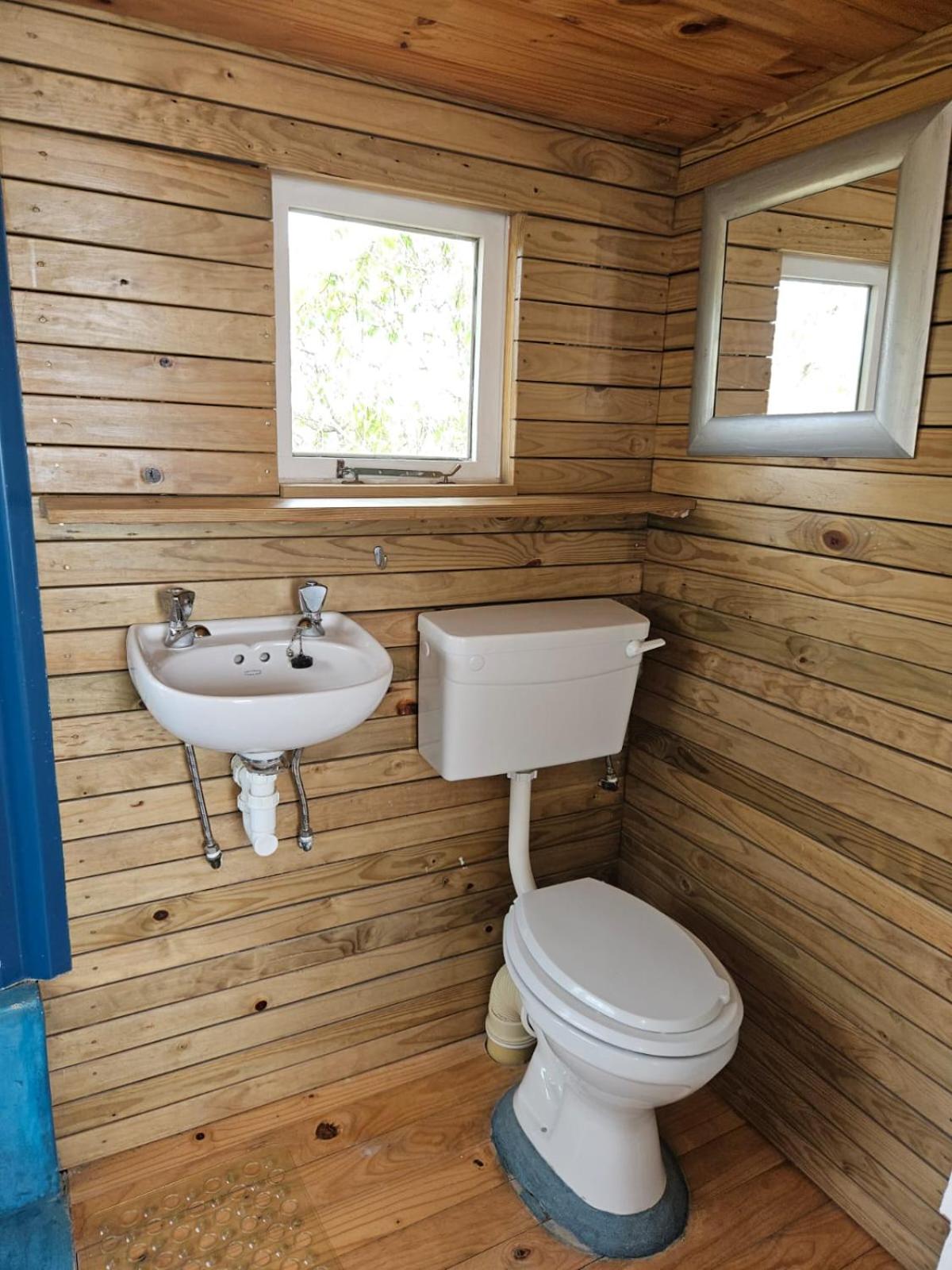 Aintree Lodge - Yoga Den view 2