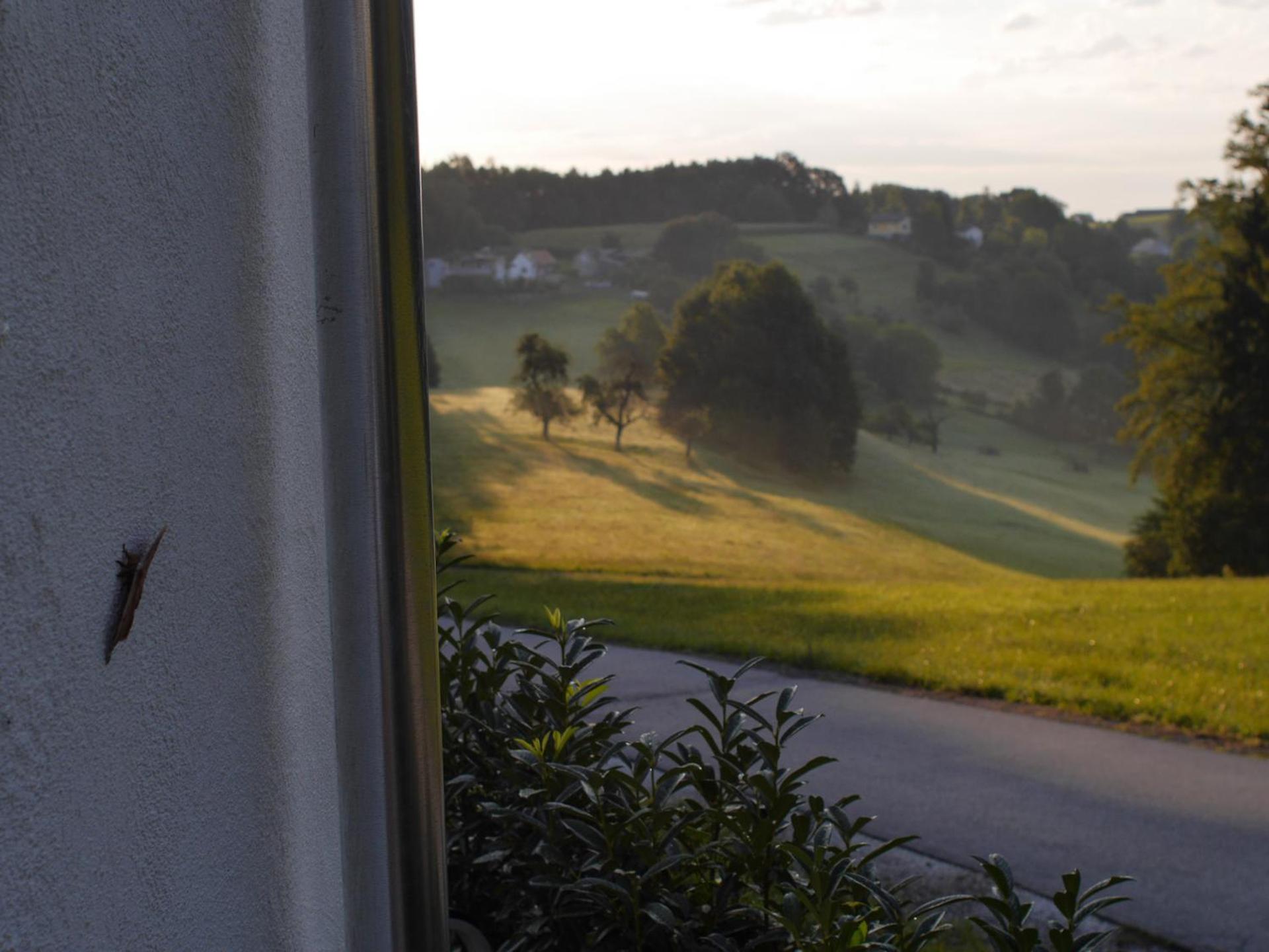 Wohlfühloase am Trausdorfberg mit Sauna, Whirlpool und Panorama view 3