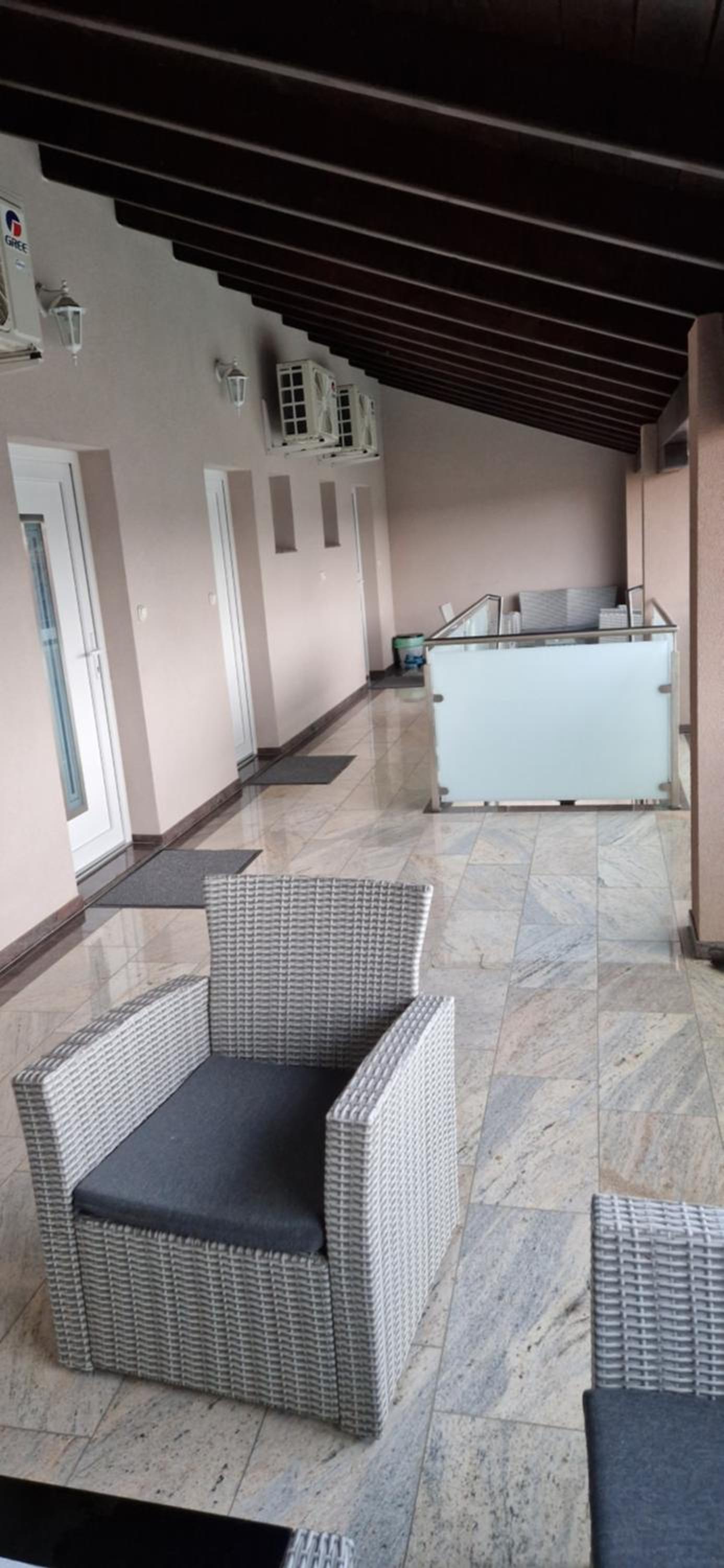 Azra Apartman