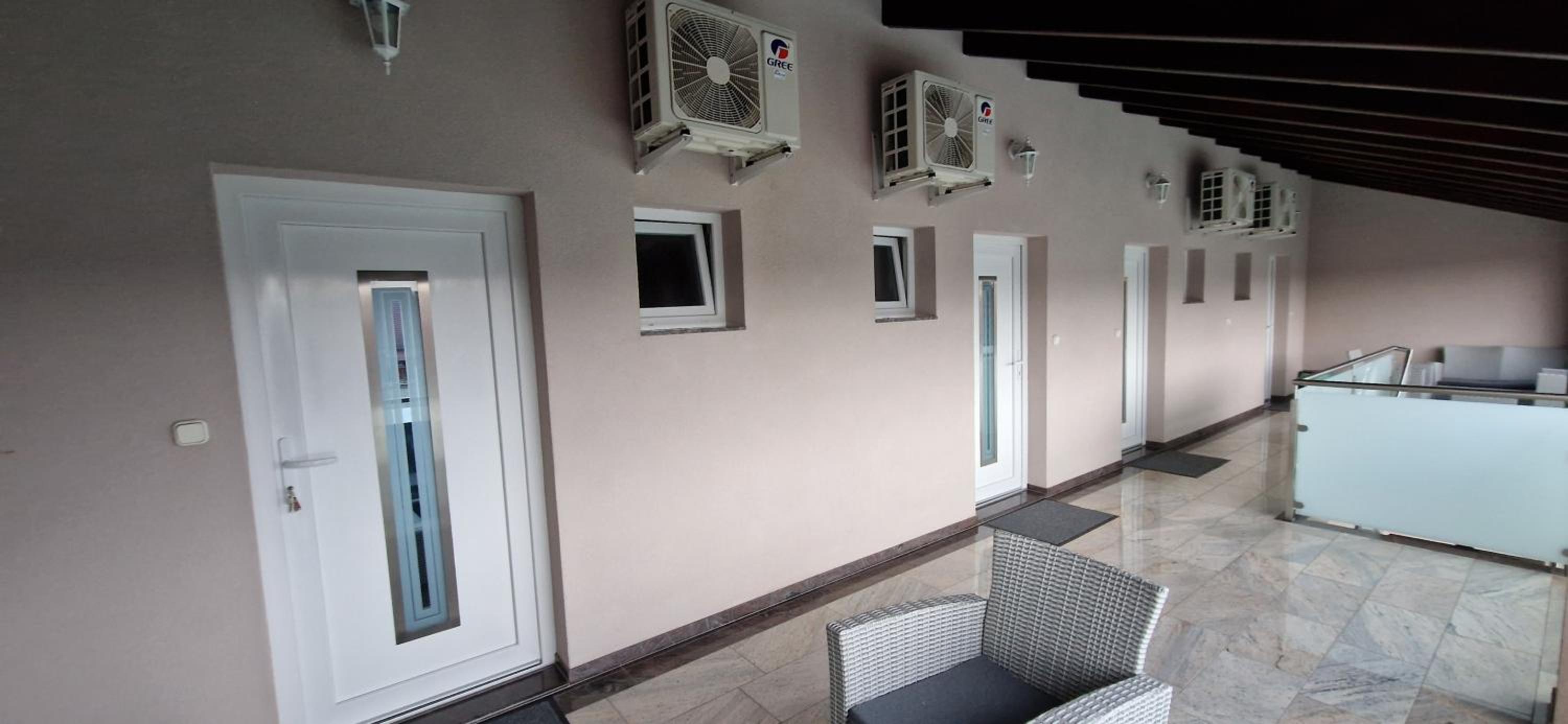 Azra Apartman