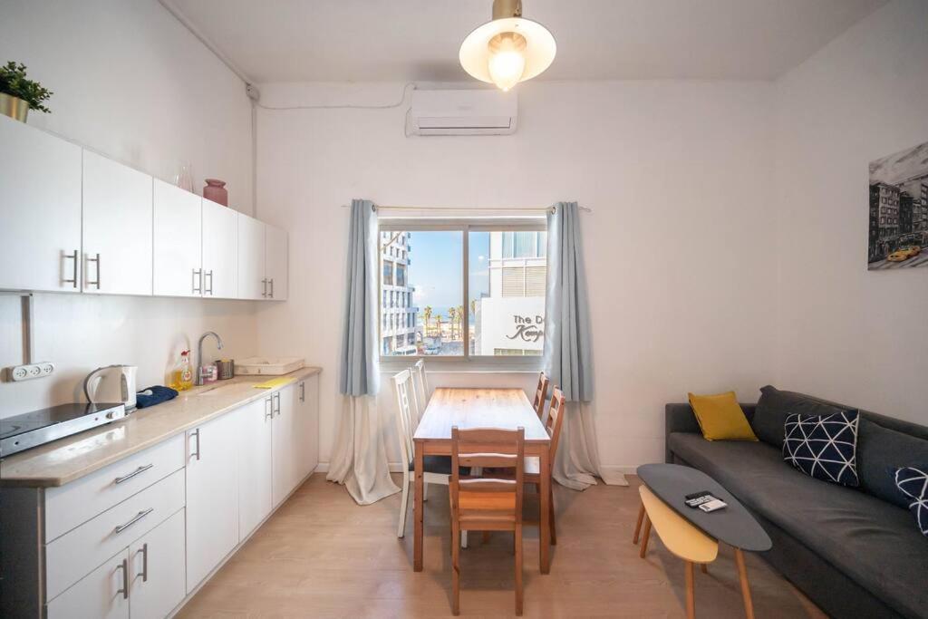 Awesome apartment up to 6 guests