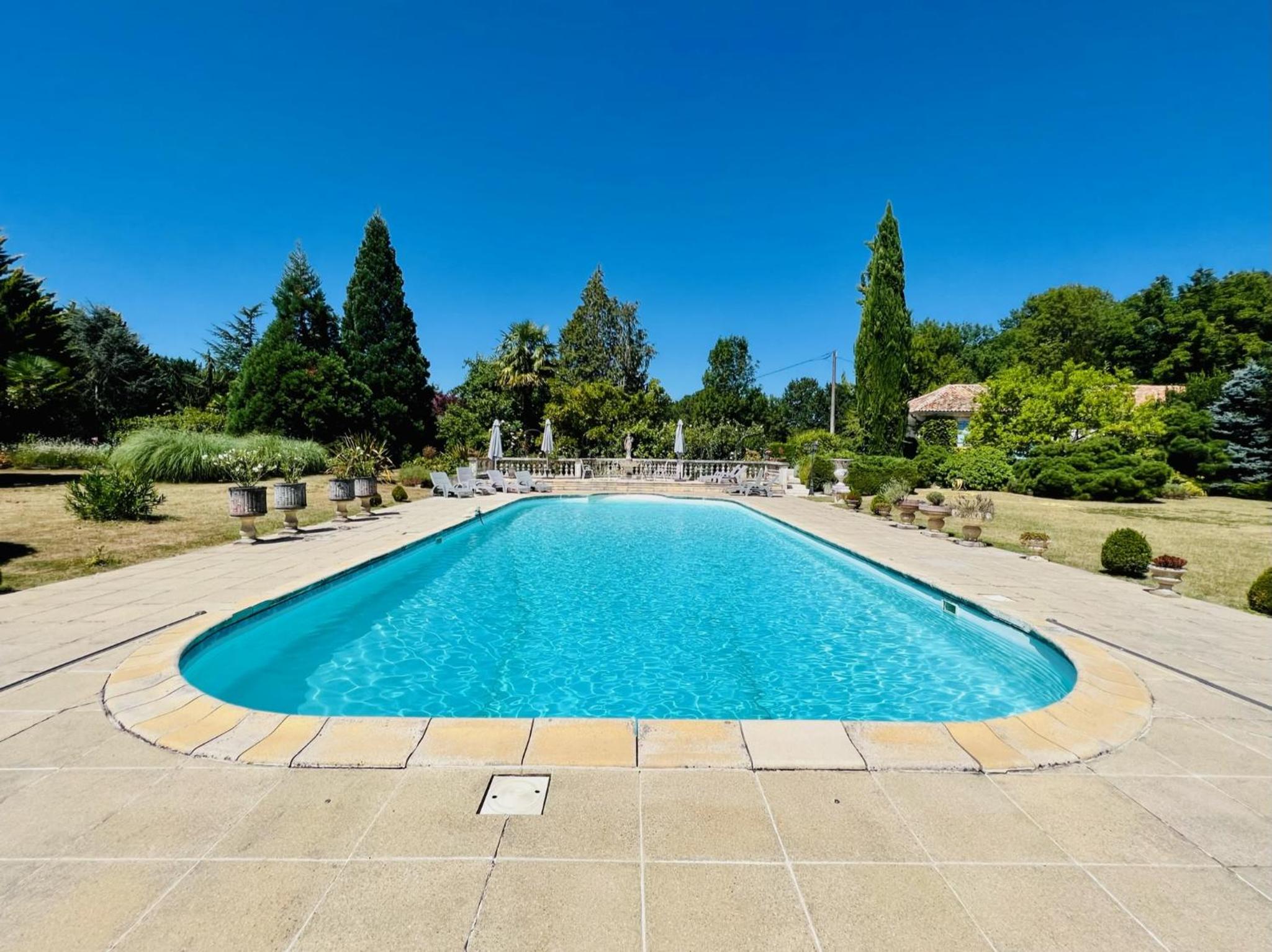 Le logis de Lasteyrie view 3
