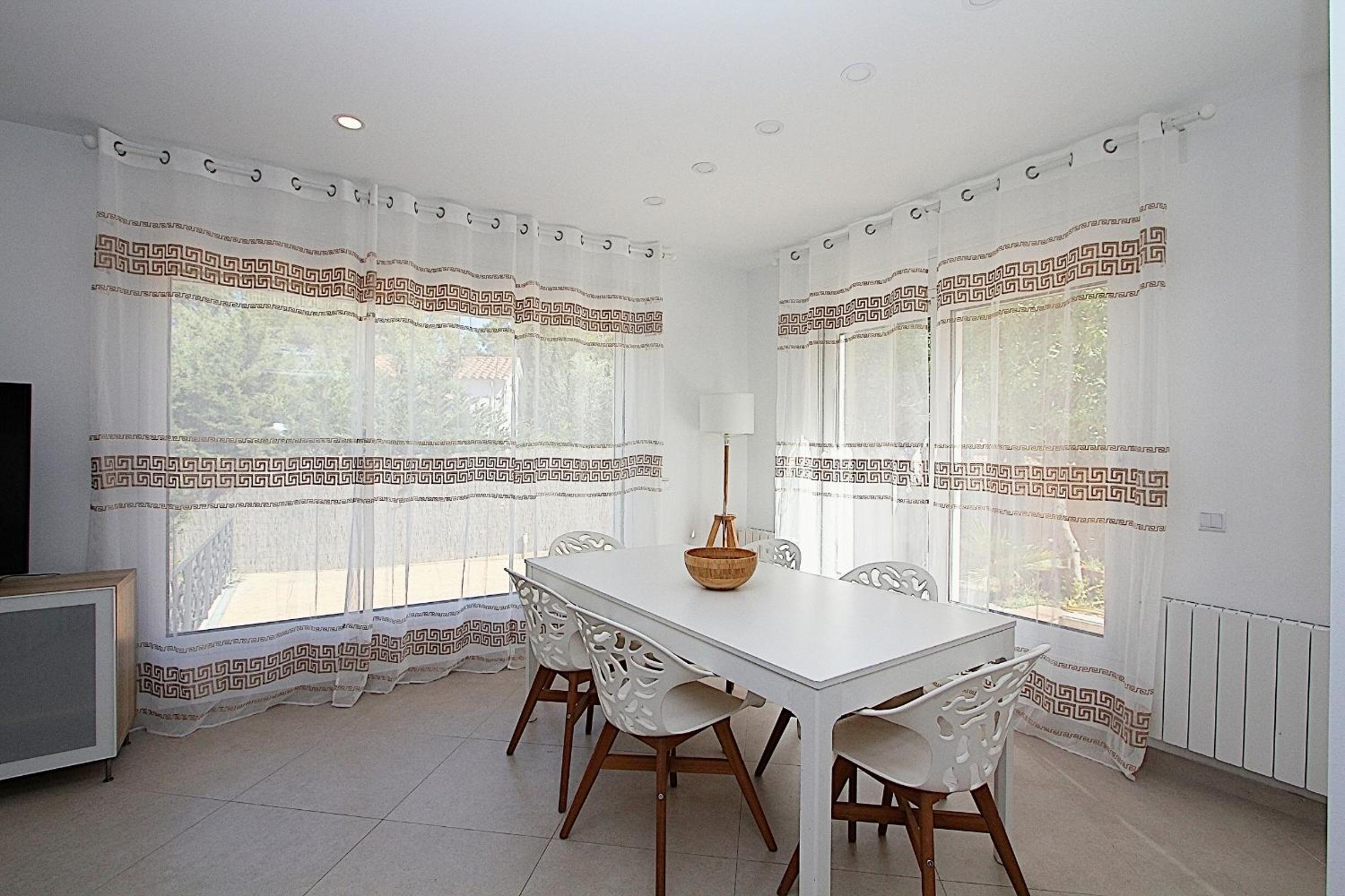 Villa Green House