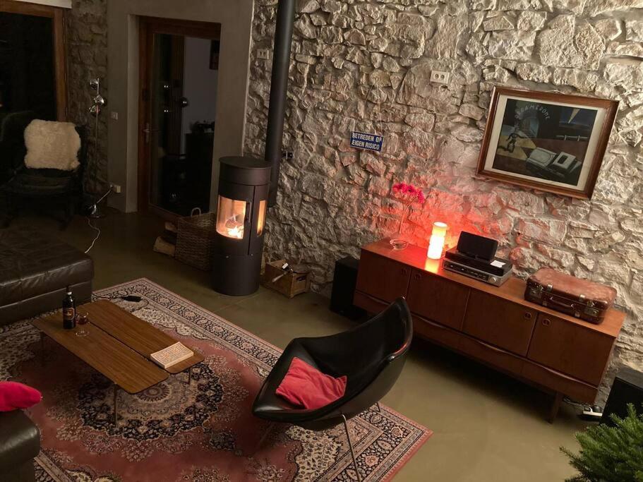 Gerestaureerde hoeve met zicht