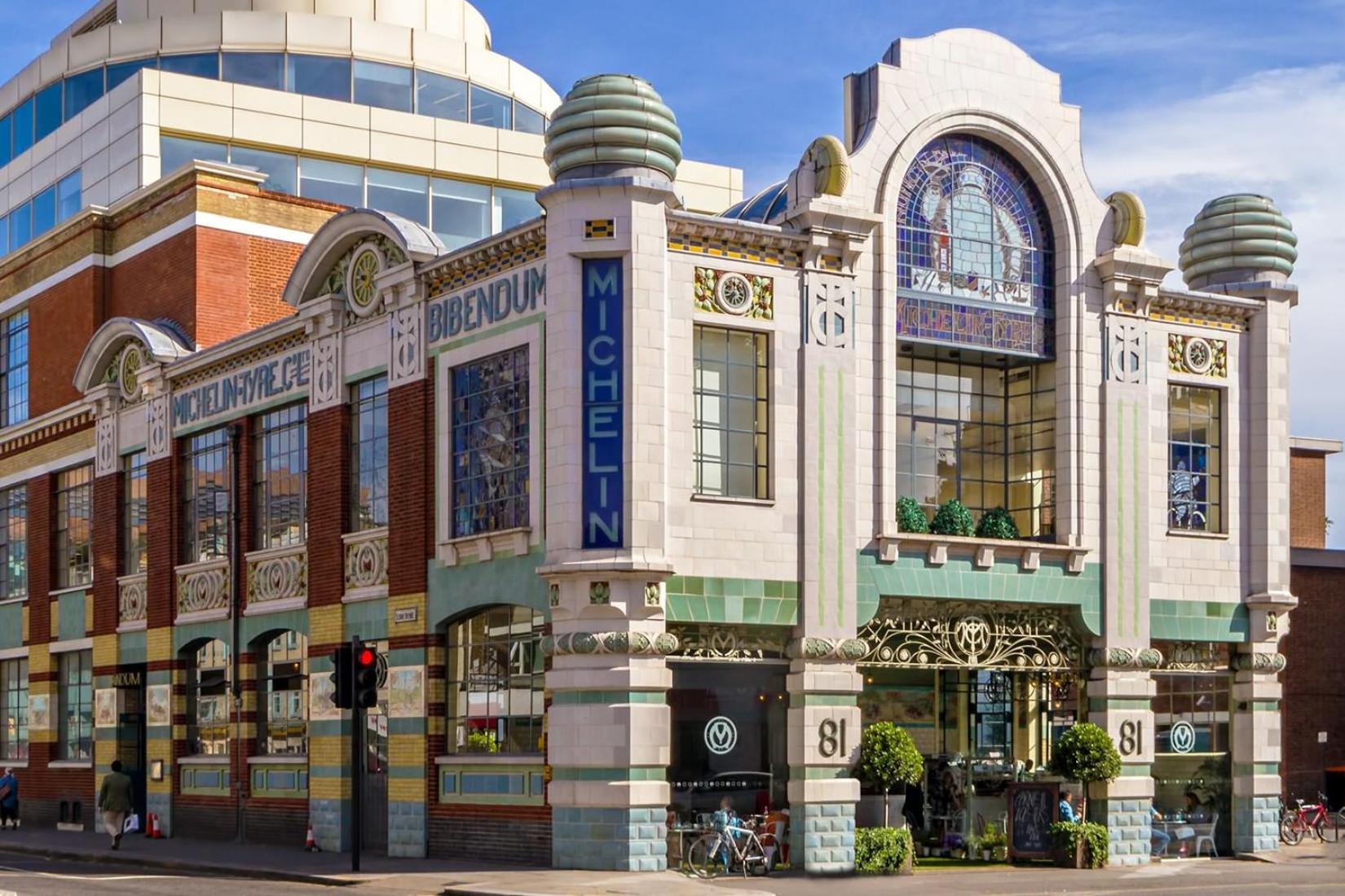 Chelsea Flat 10 mins Harrods, Balcony, Gym, Air Conditioning