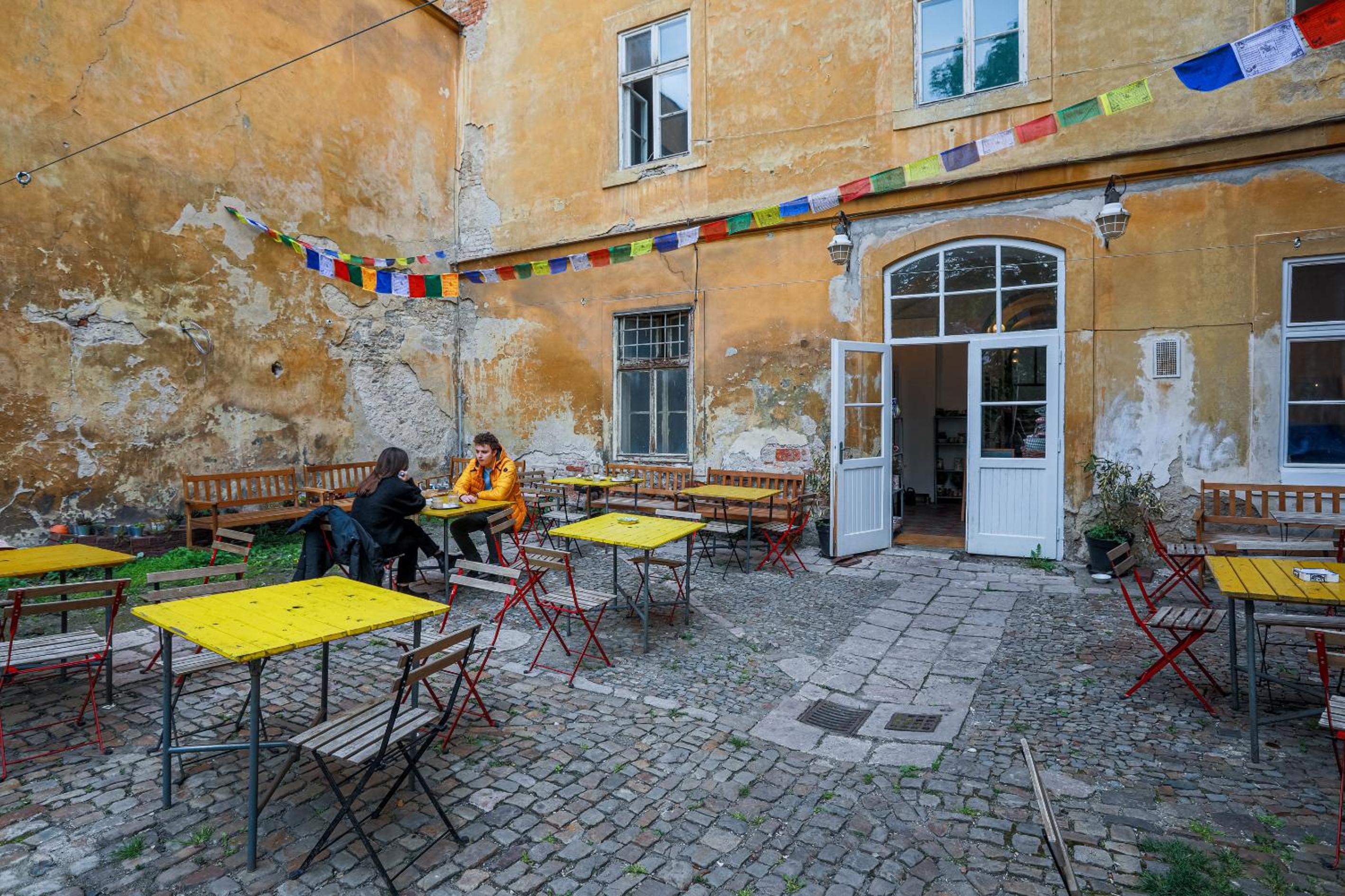 LuxePair Suites Near Prague Castle