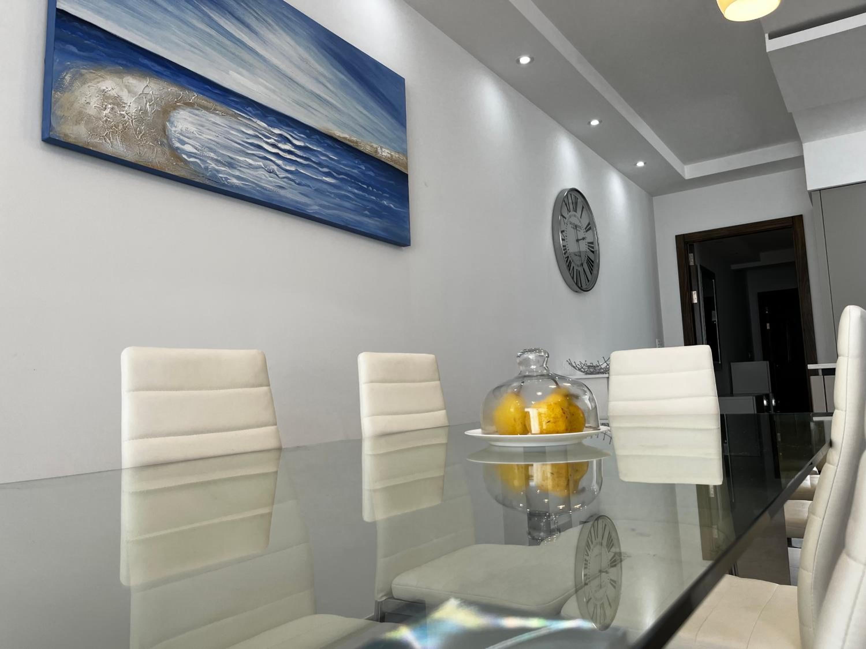 Stunning penthouse, 2 bedroom, heart of Sliema view 4