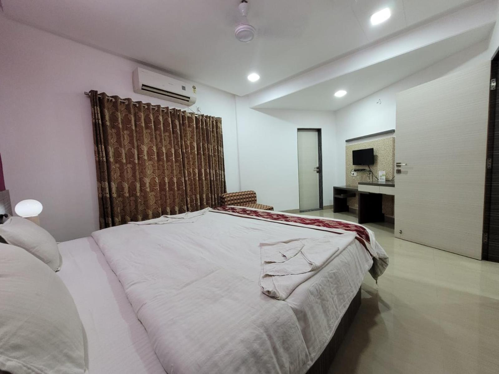 Sandesh Resort