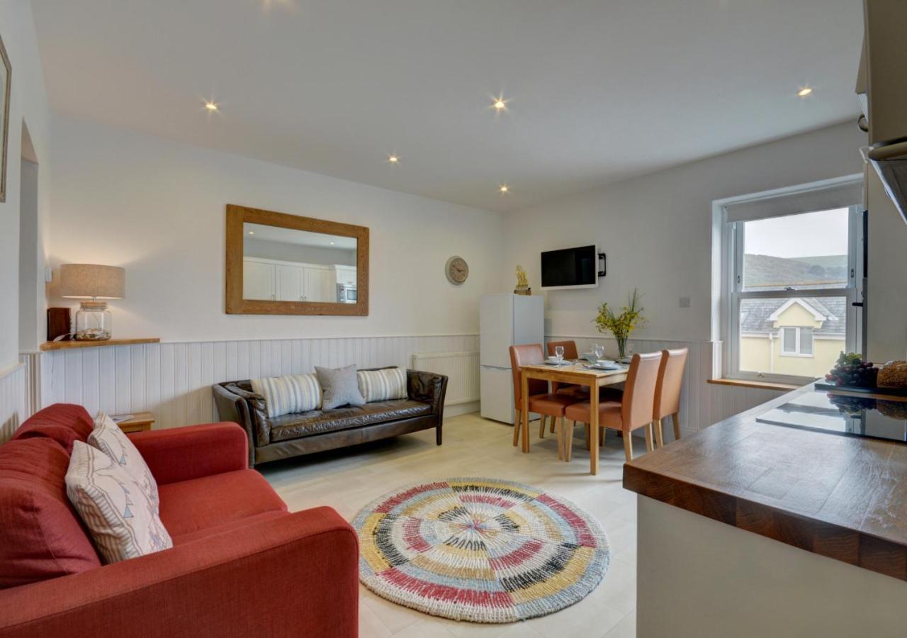 3 Bed in Woolacombe oc-18drif view 2