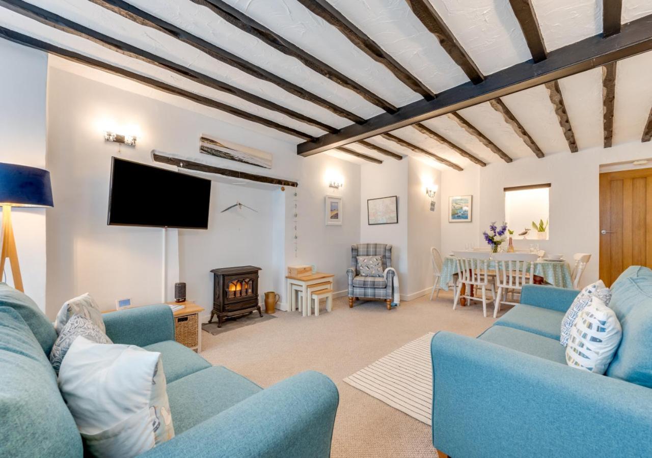 3 Bed in Croyde oc-2ingle view 2