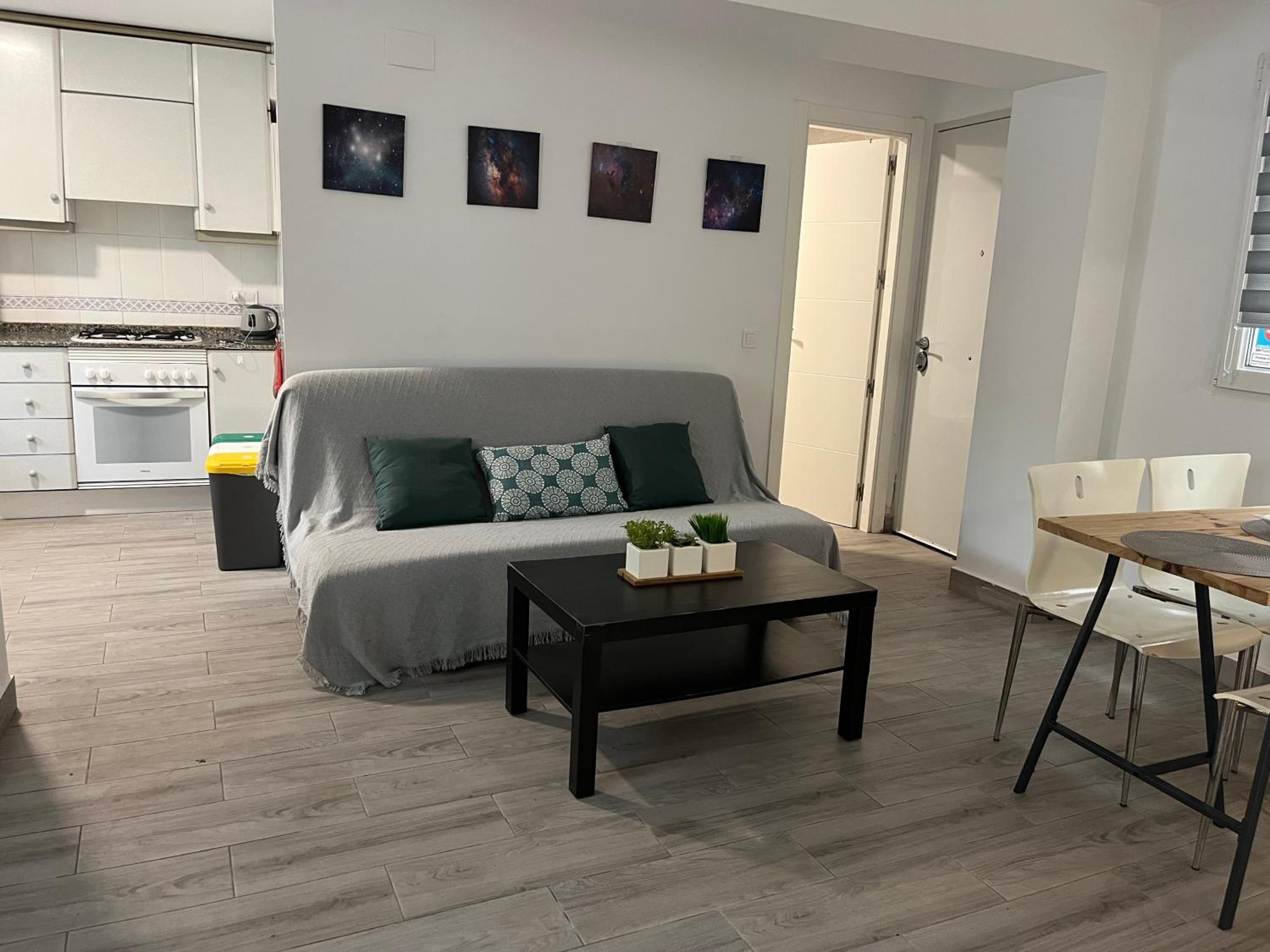 Casa LA PARRA, con dos apartamentos en segunda línea, opción barbacoa y patio view 5