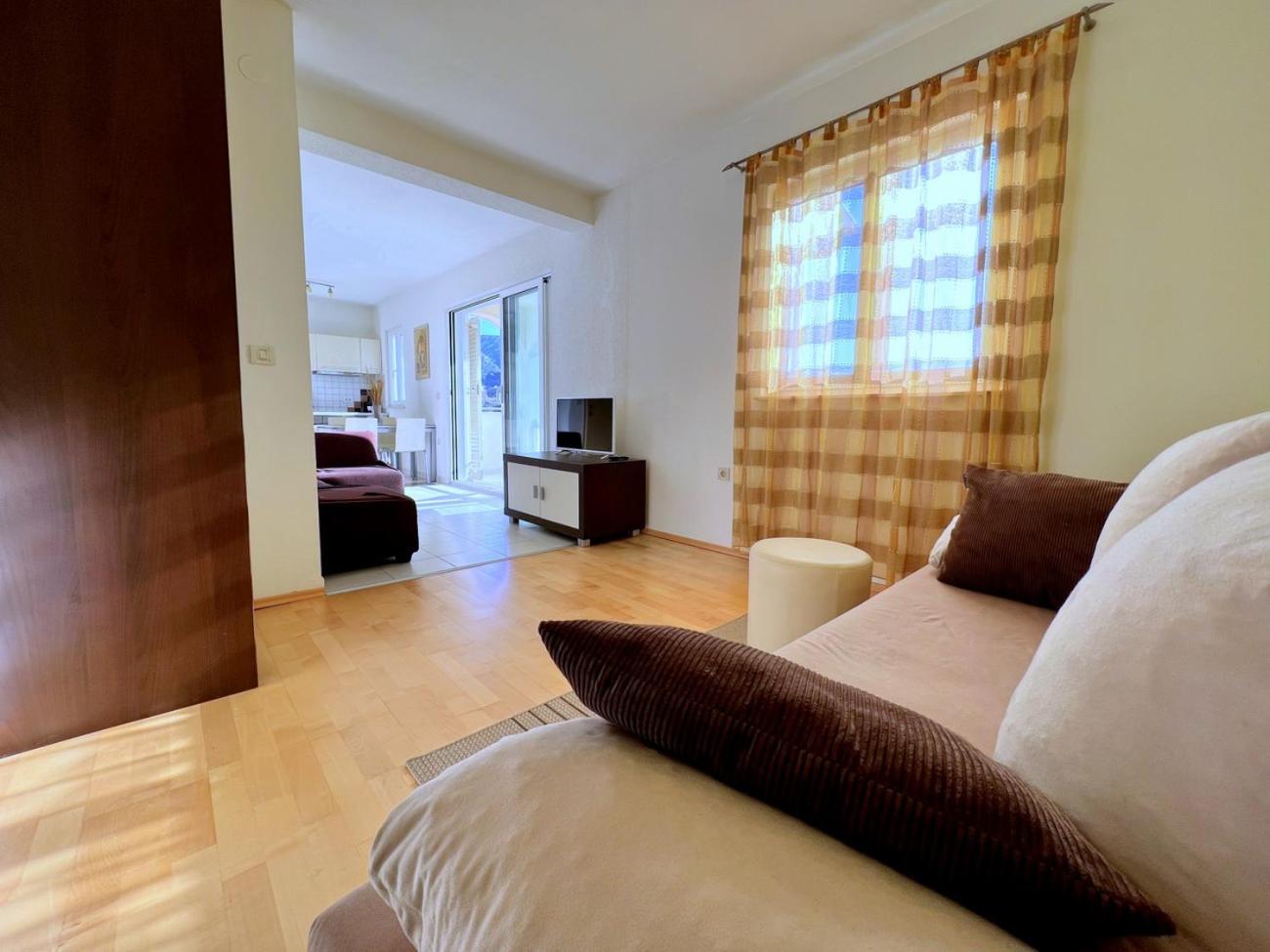Marles Beach Residence view 4