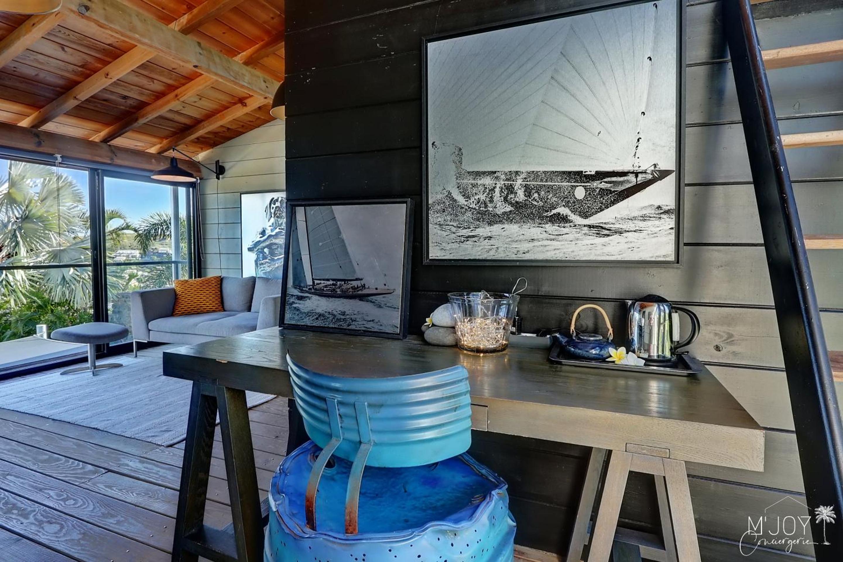 KAZNAV in the St-Gilloise savannah with sea view