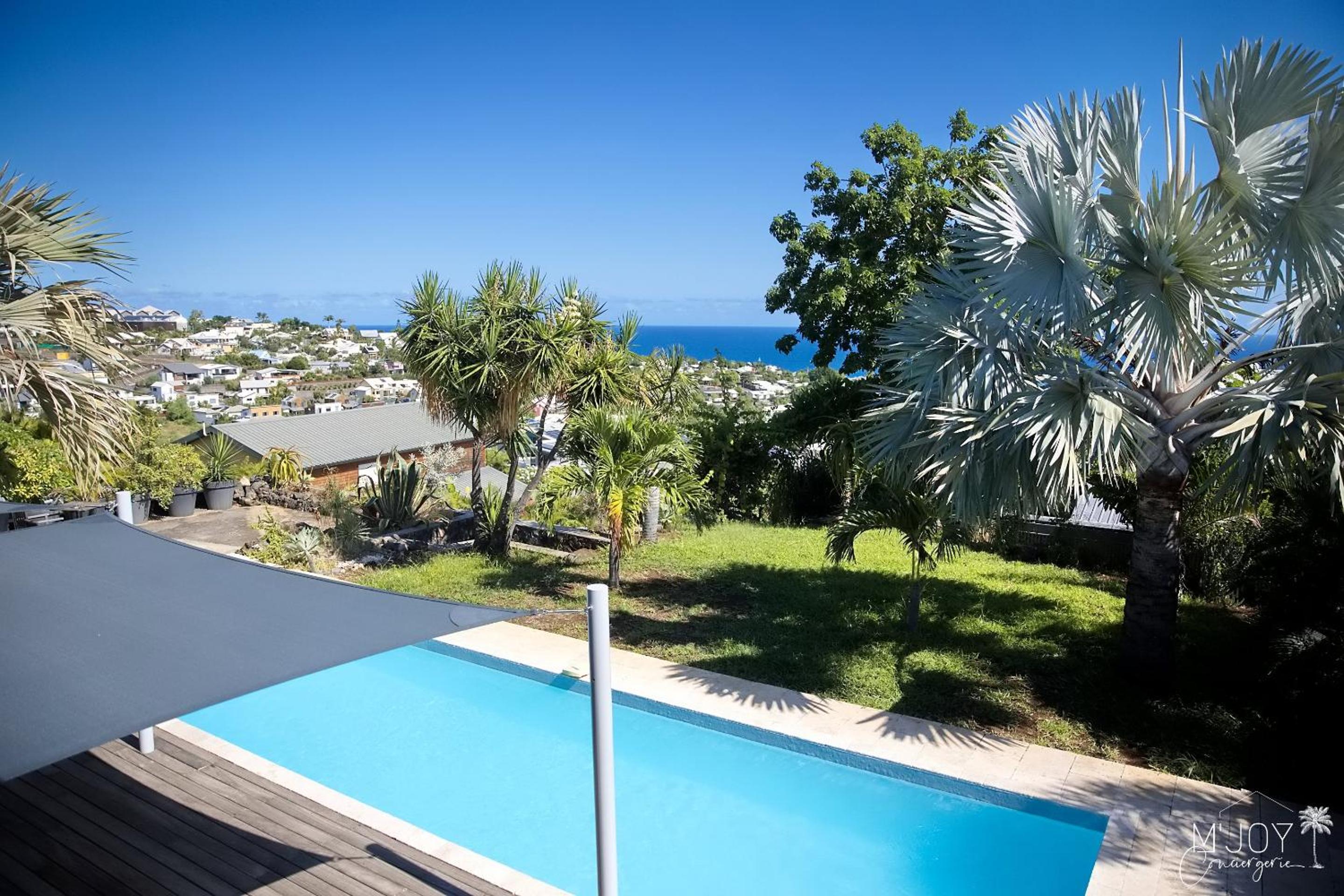 KAZNAV in the St-Gilloise savannah with sea view