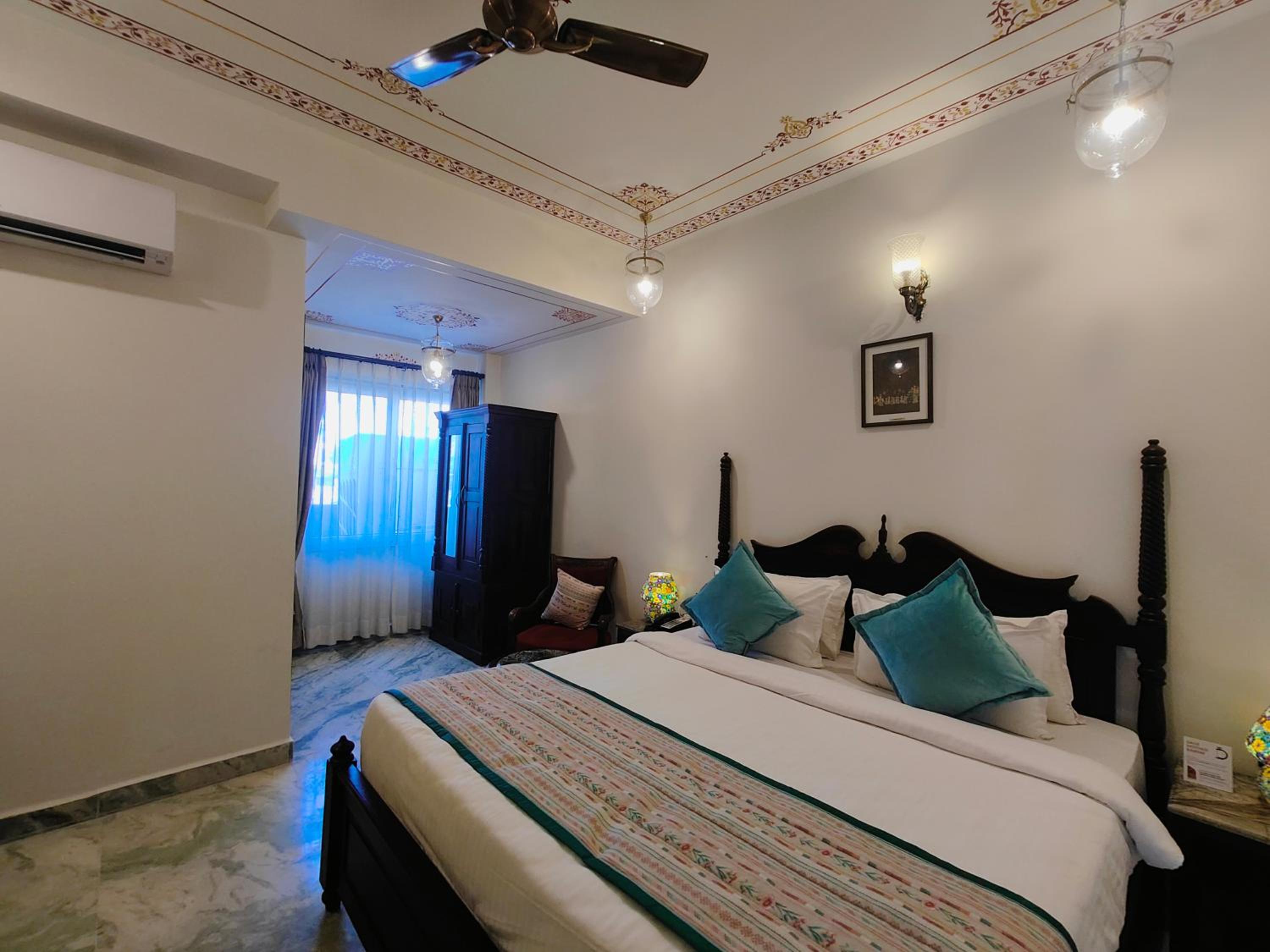 The Amar Mahal by Trulyy