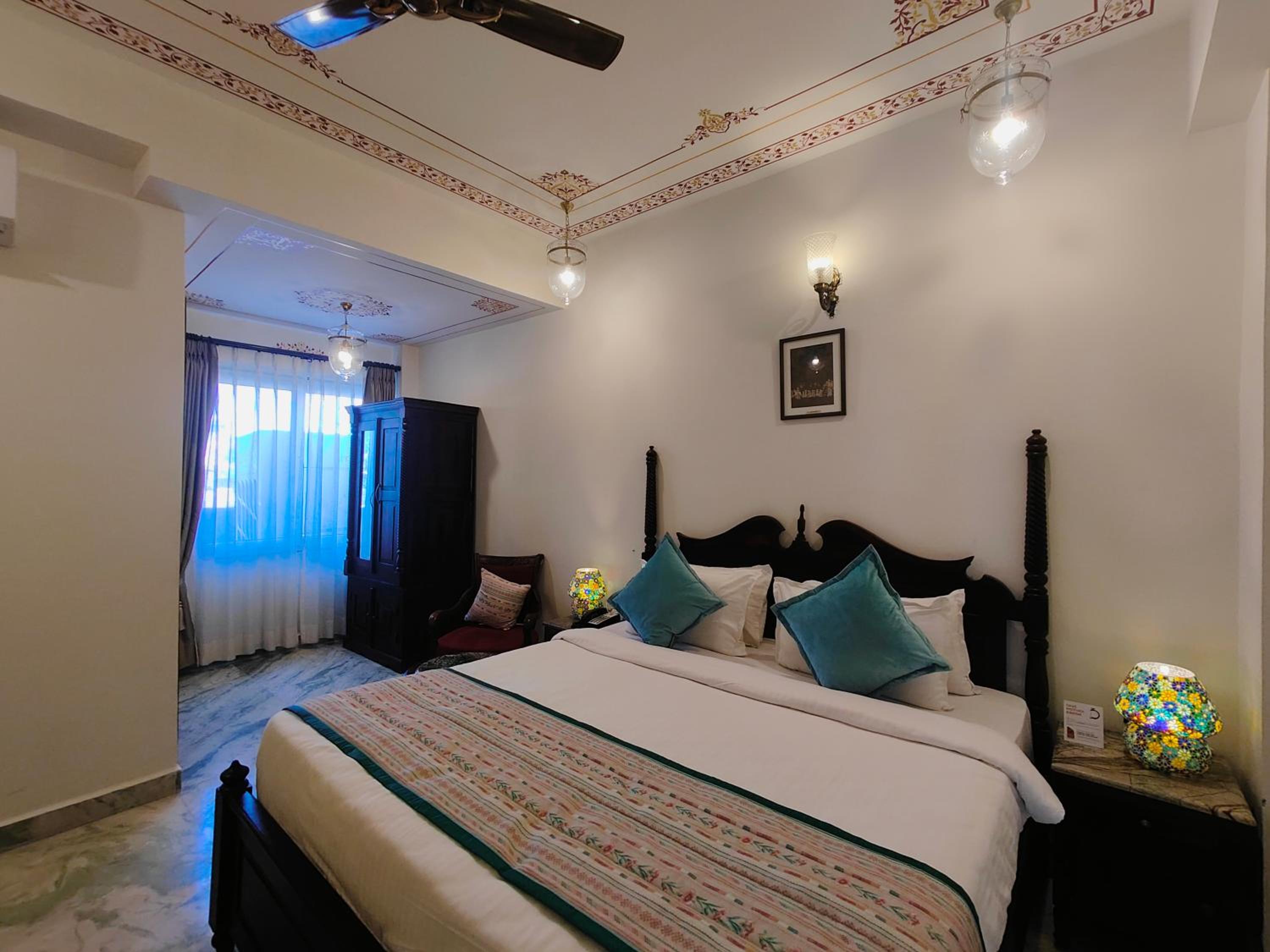 The Amar Mahal by Trulyy
