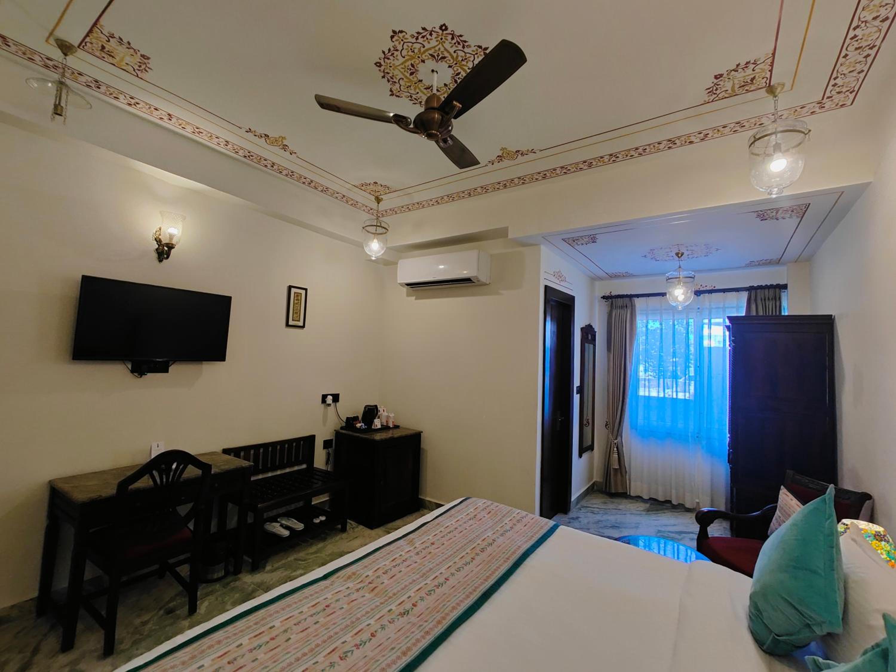 The Amar Mahal by Trulyy