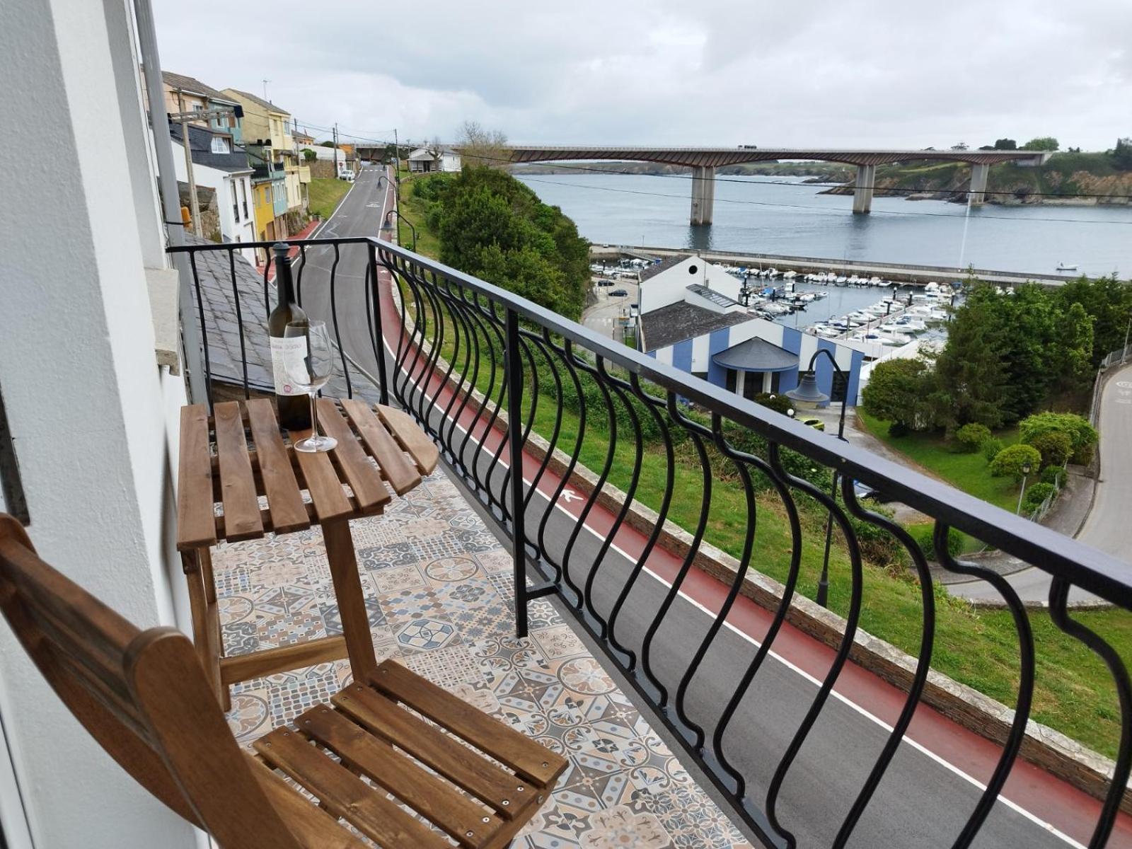 BALCON DEL EO