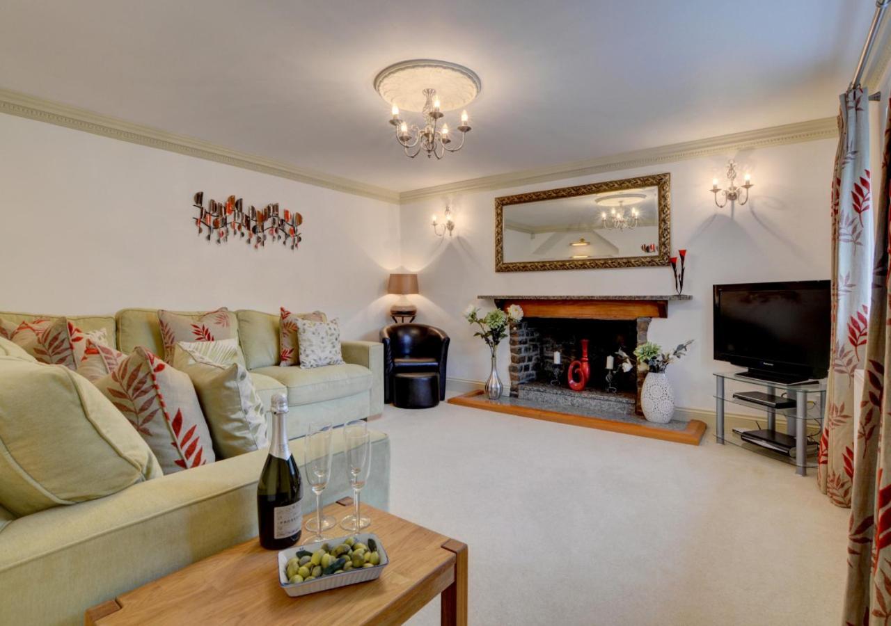 4 Bed in Braunton oc-anchor