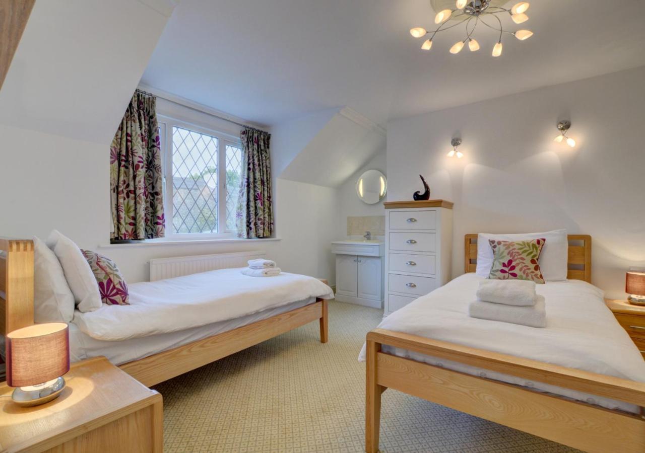 4 Bed in Braunton oc-anchor