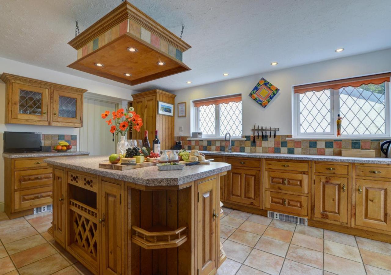 4 Bed in Braunton oc-anchor