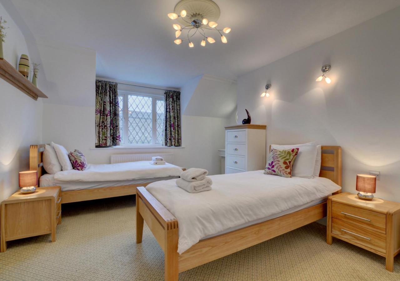 4 Bed in Braunton oc-anchor