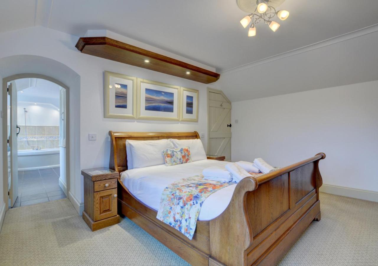 4 Bed in Braunton oc-anchor