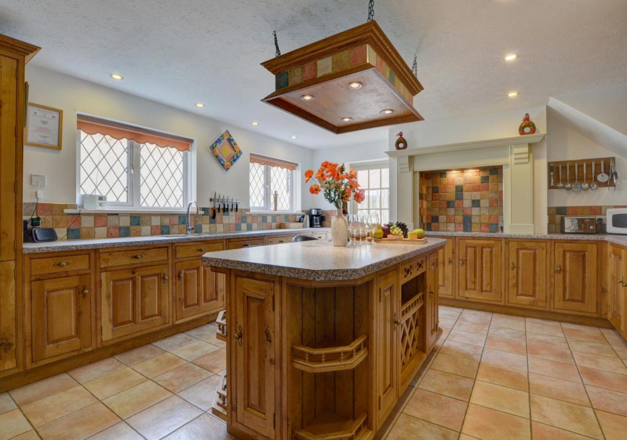 4 Bed in Braunton oc-anchor