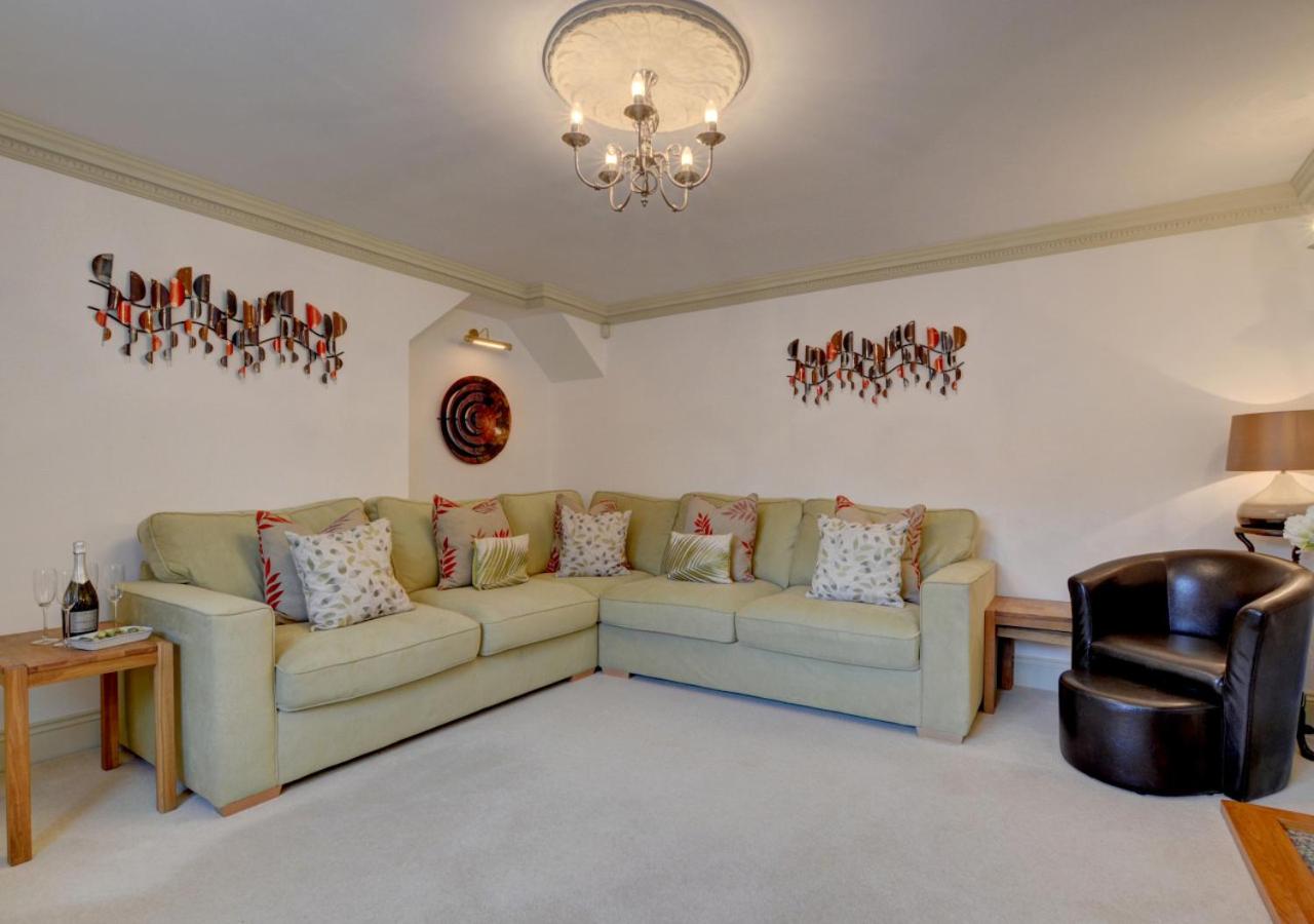 4 Bed in Braunton oc-anchor