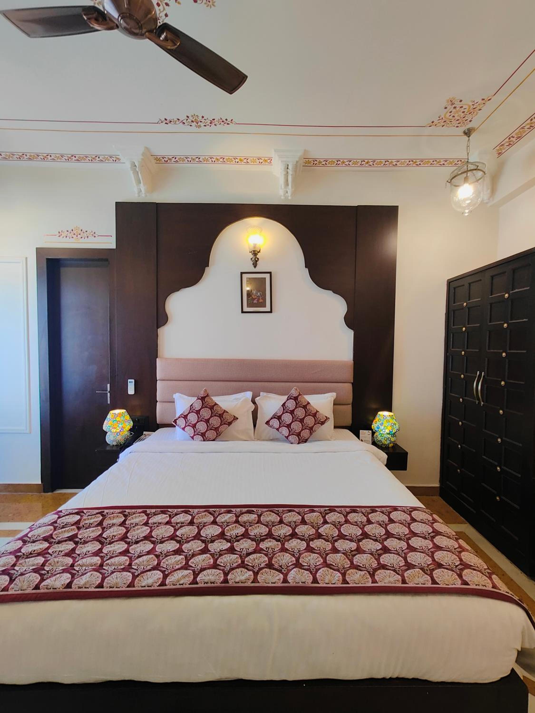 The Amar Mahal by Trulyy
