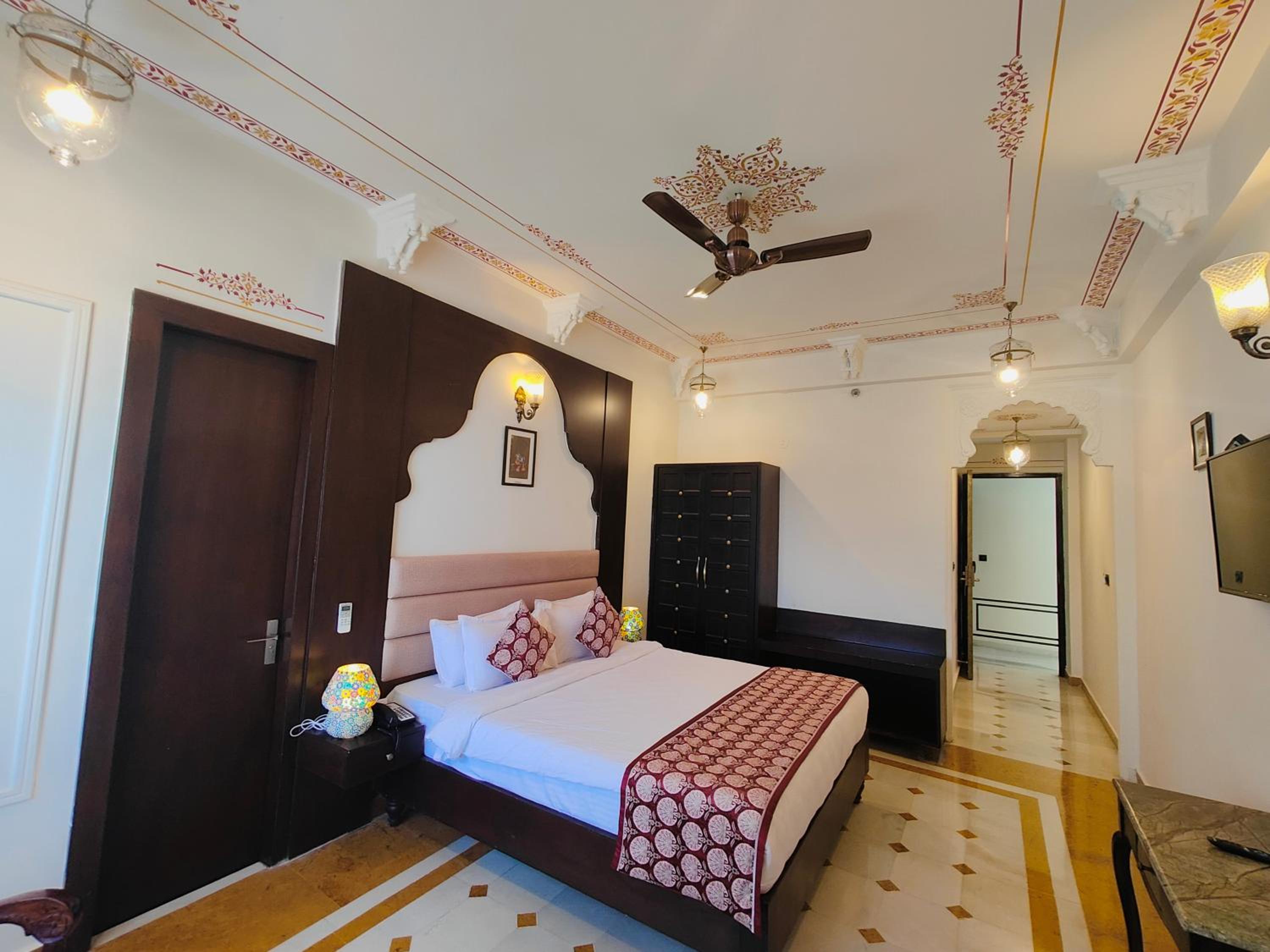 The Amar Mahal by Trulyy