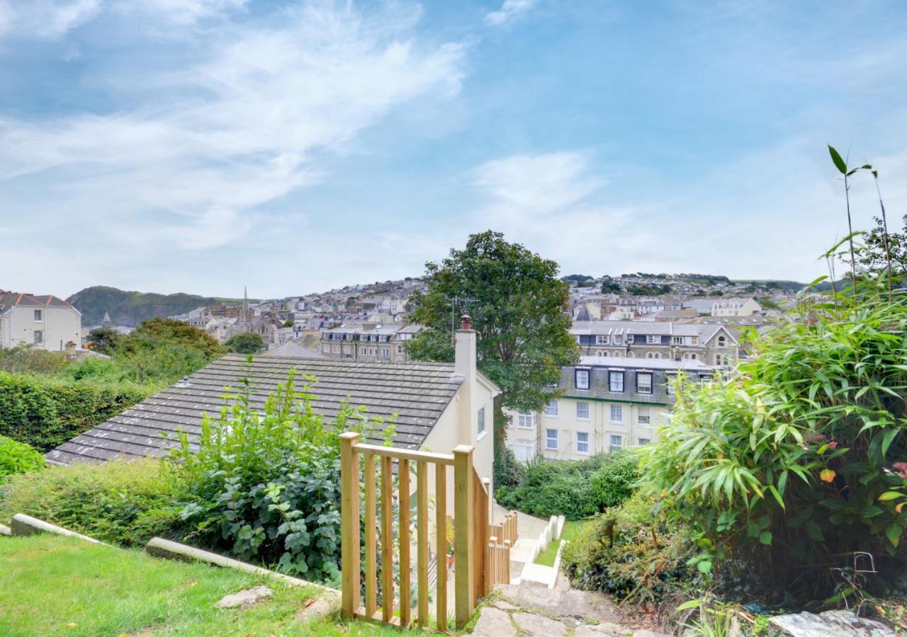 4 Bed in Ilfracombe oc-autumn