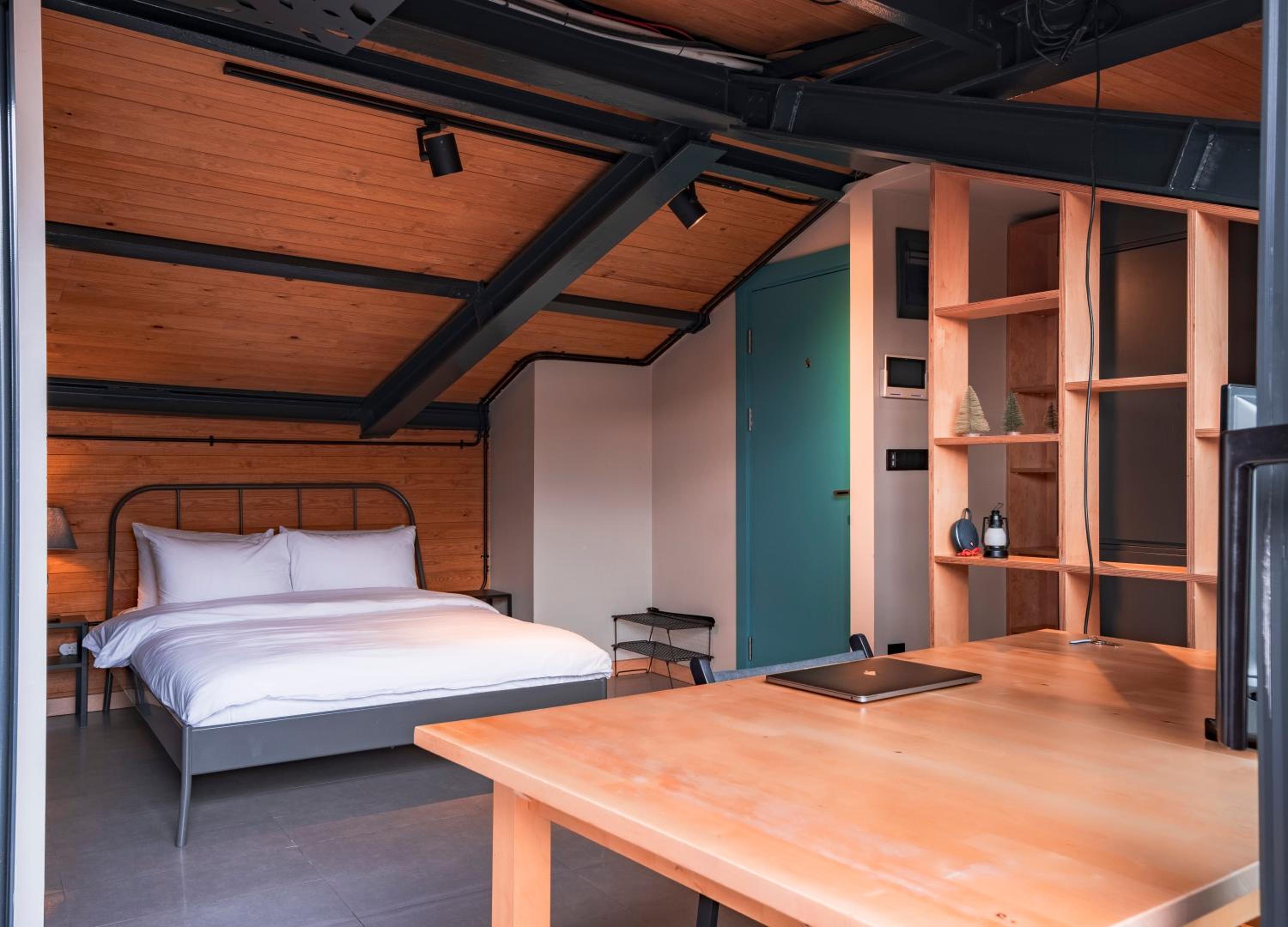 Homie Suites - ''Loft 27'' Urban Comfort Suites in the Heart of Cihangir
