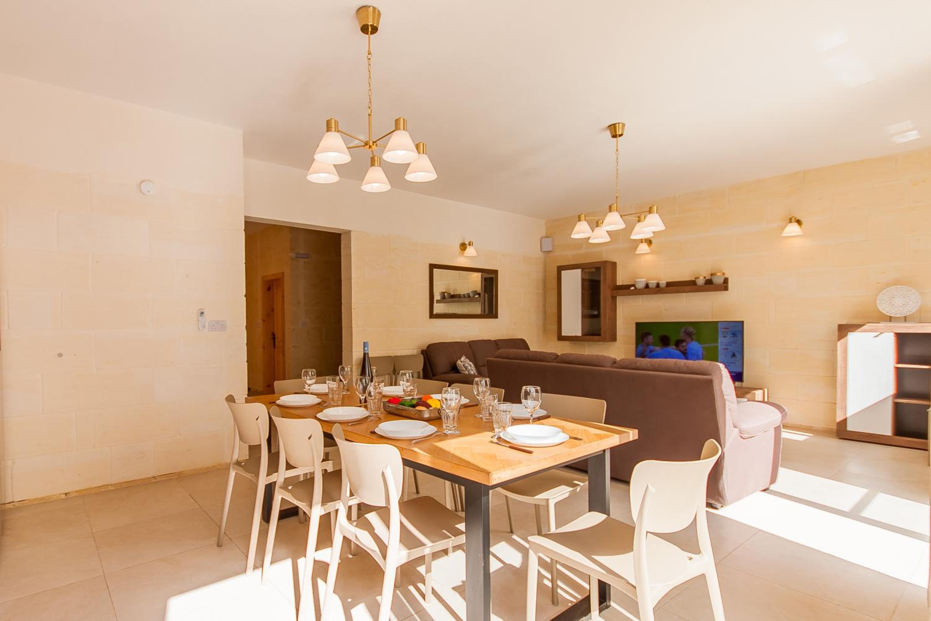 Nadurija, So Nice Gozitan Villa + Pool - Happy Rentals photo 3