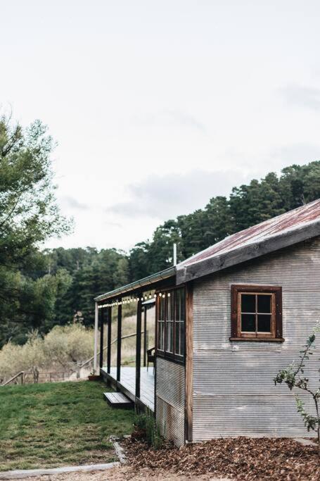 Pickers Hut - A Country Style Featured Dream Stay