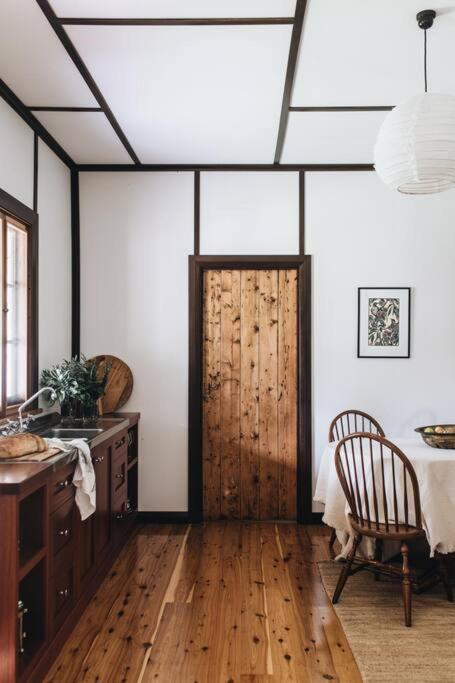 Pickers Hut - A Country Style Featured Dream Stay