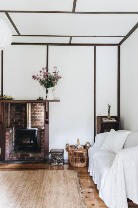 Pickers Hut - A Country Style Featured Dream Stay