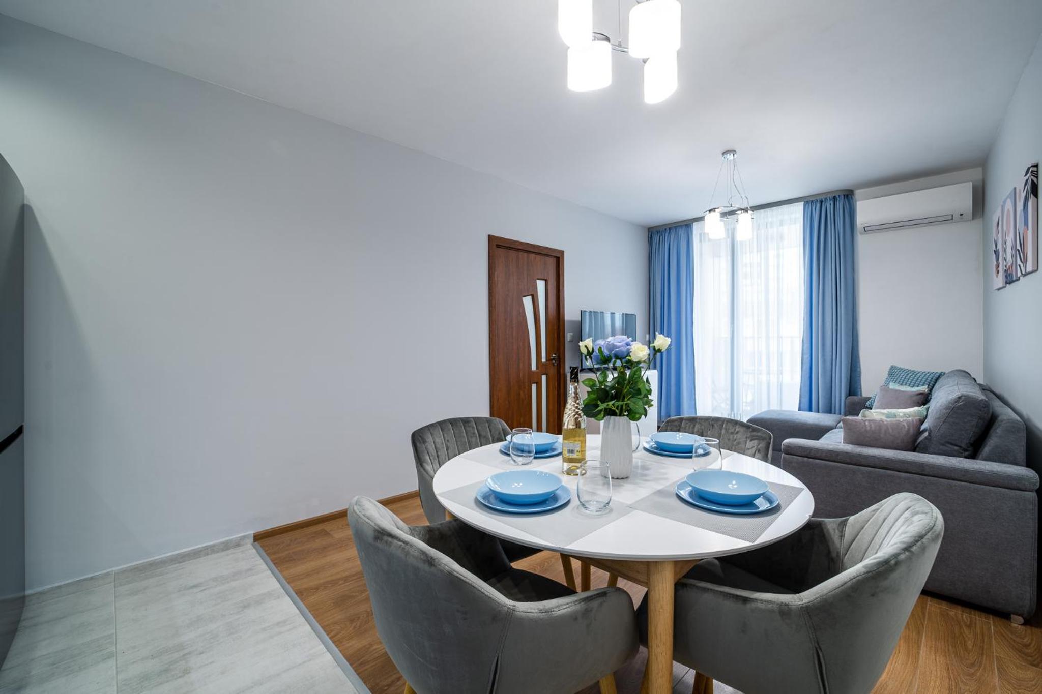 Brand New Downtown Apartment