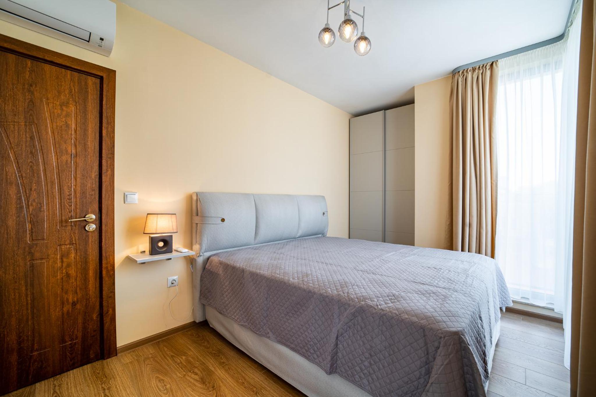 Brand New Downtown Apartment