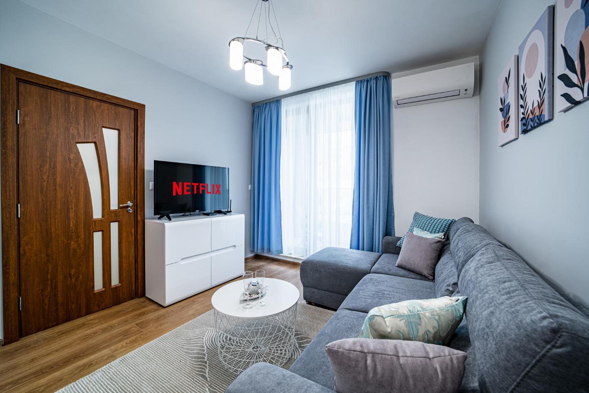 Brand New Downtown Apartment