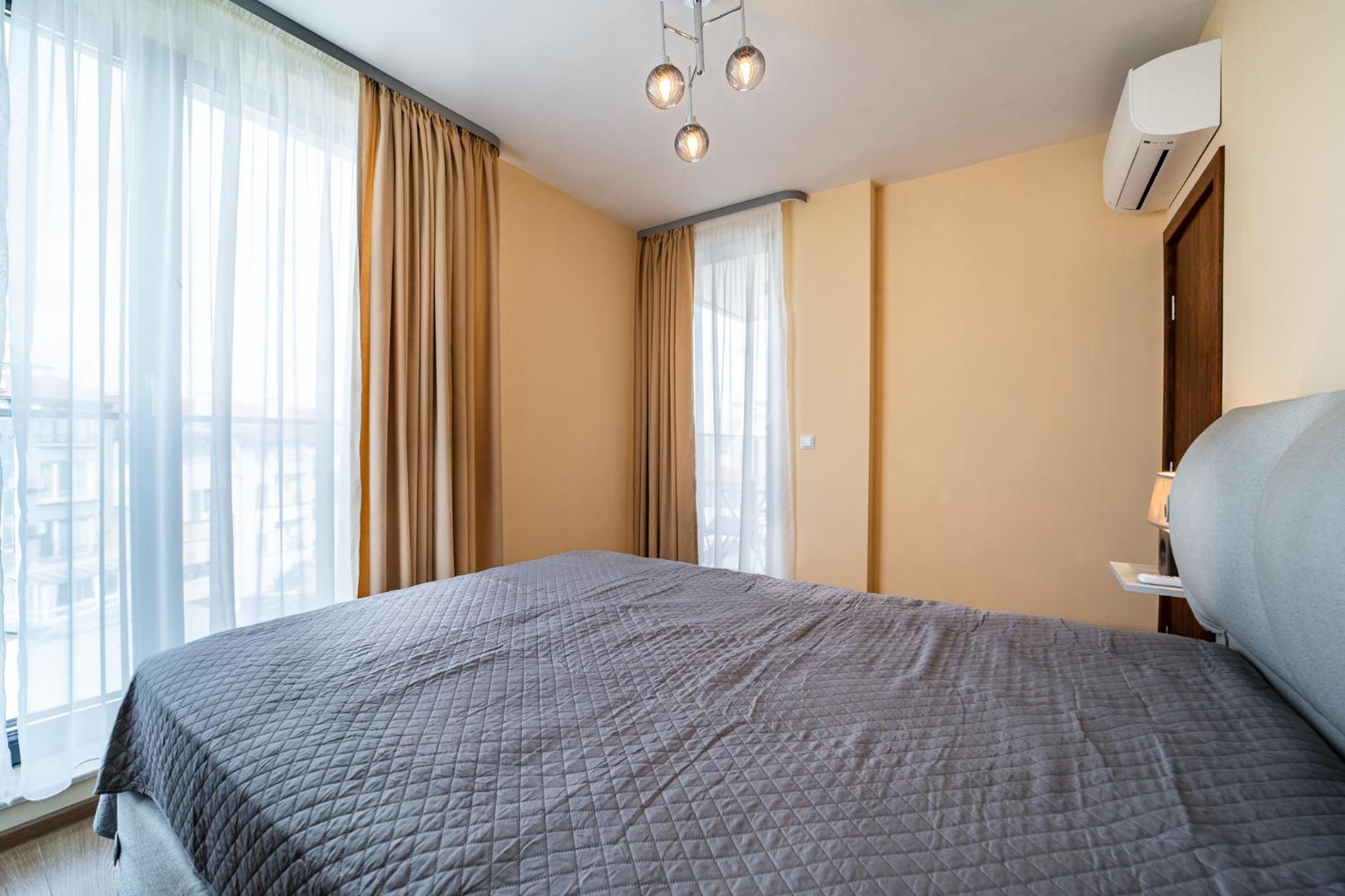 Brand New Downtown Apartment