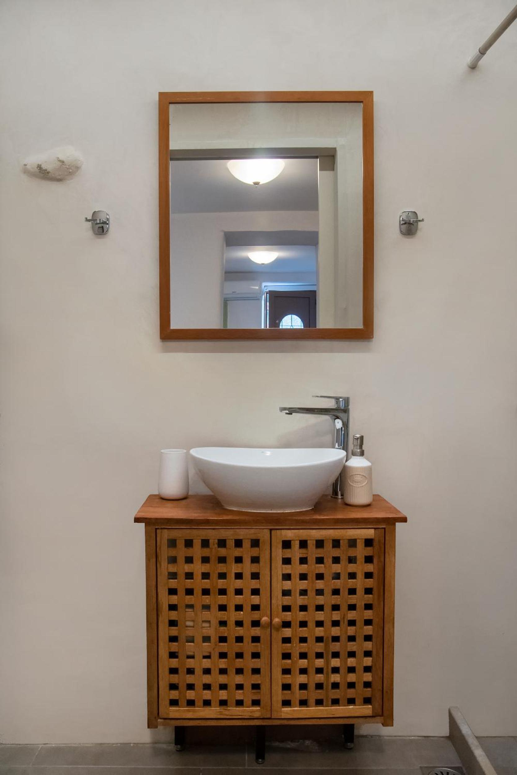 Feneri 3 -Cozy rustic Apt 20' from Elafonisi beach view 5