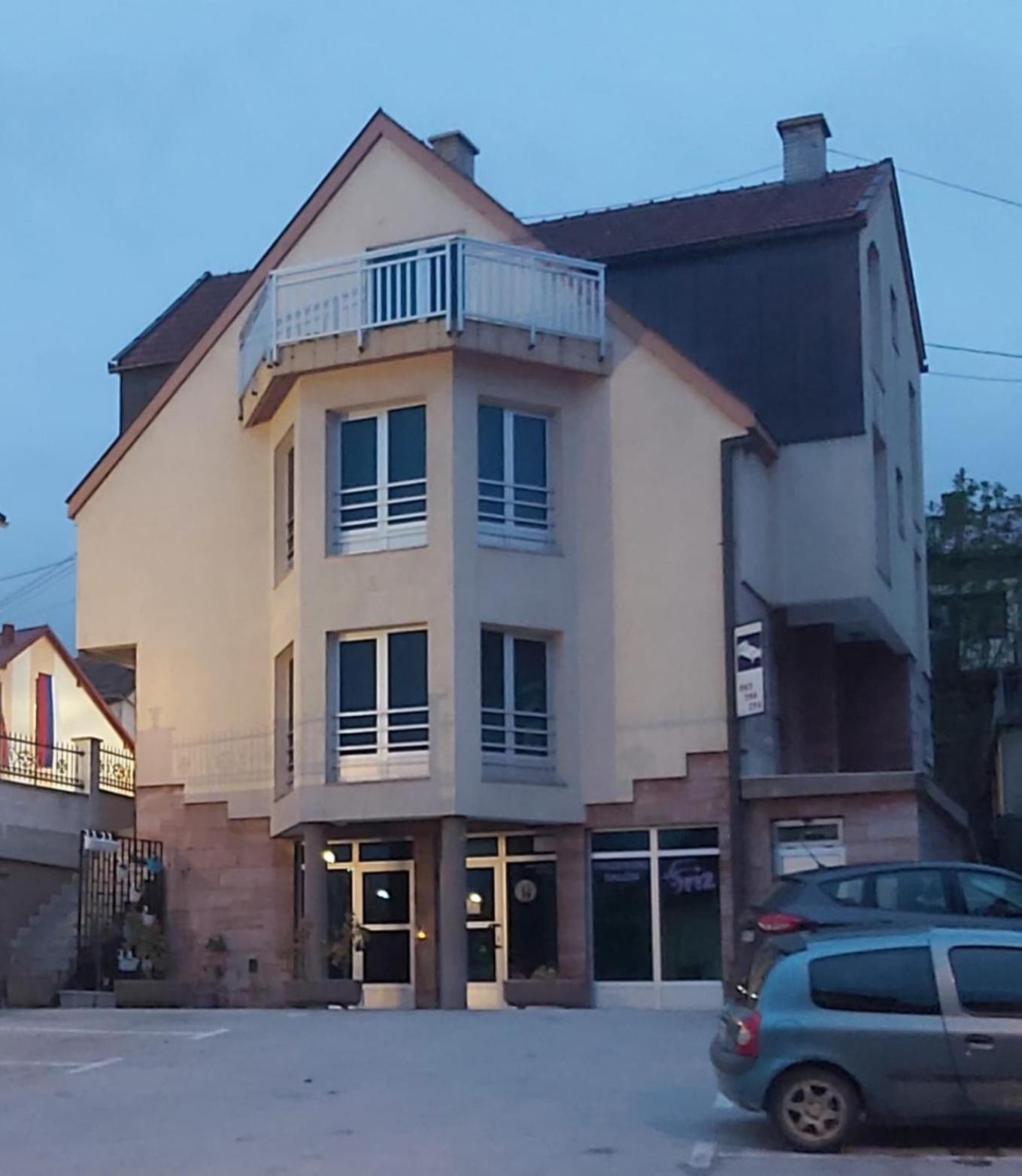 Apartmani Sladojević