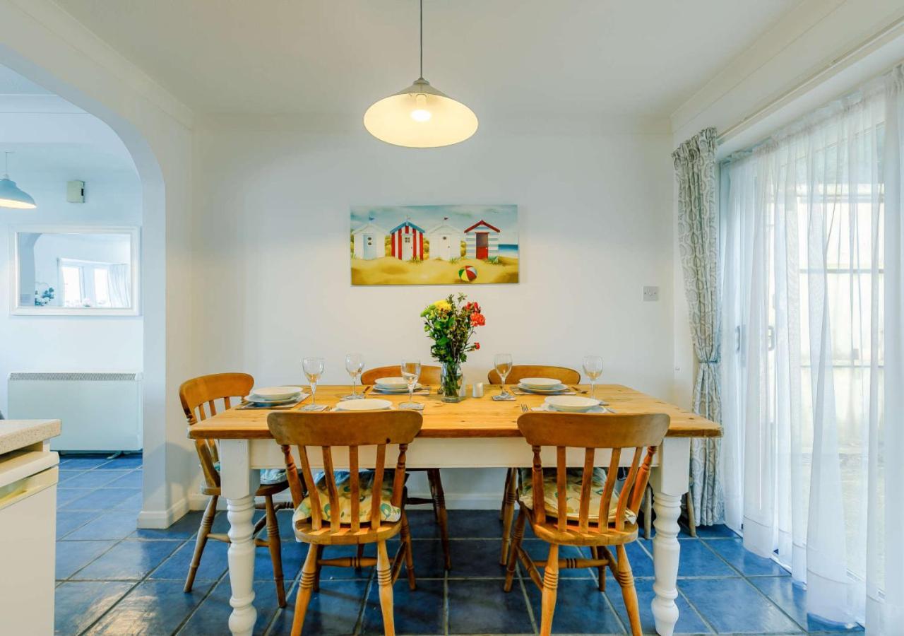 3 Bed in Porthleven oc-1seav