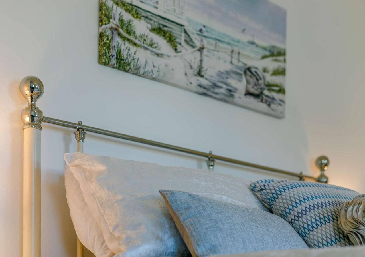 3 Bed in Porthleven oc-1seav