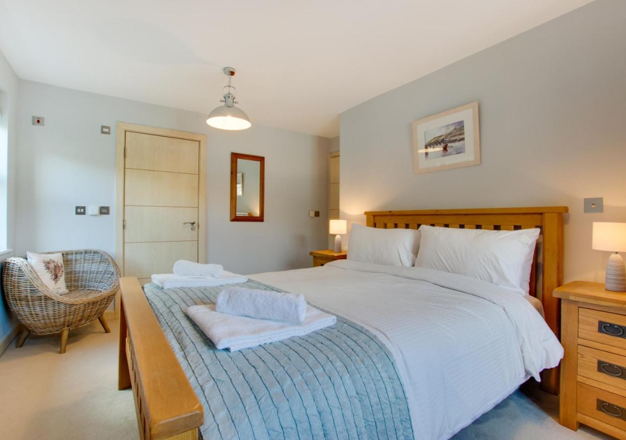 2 Bed in Looe oc-6creek view 4