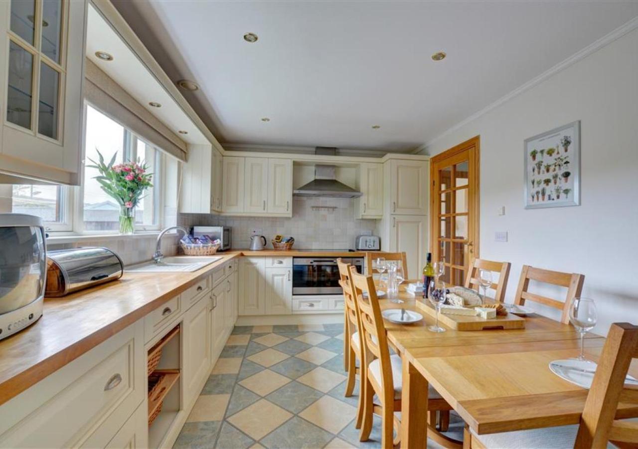 5 Bed in Croyde oc-bonac